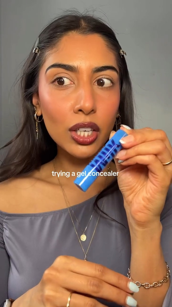 trying the @milkmakeup hydro grip gel concealer stick
.
.
.
#milkmakeup #hydrogrip #makeupreview #concealer