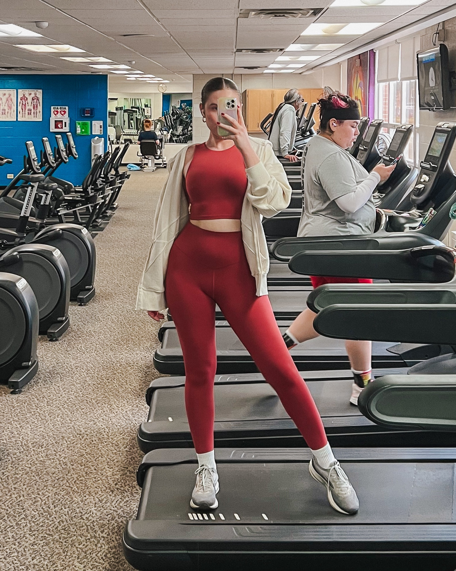 Red workout set ♥️

Offline by @Aerie Real Me Xtra High Neck Sports Bra in Summer Burgundy size S

Offline by Aerie Real Me Xtra High Waisted leggings in Summer Burgundy size S 

HUE Women’s Mini Crew Sock in White - One Size 

Stanley Quencher H2.O Tumbler 40 ounces in Dune 

#Aerie #OfflineByAerie #RealMe #WorkoutSet  #LTKShoeCrush 

#LTKSaleAlert #LTKActive