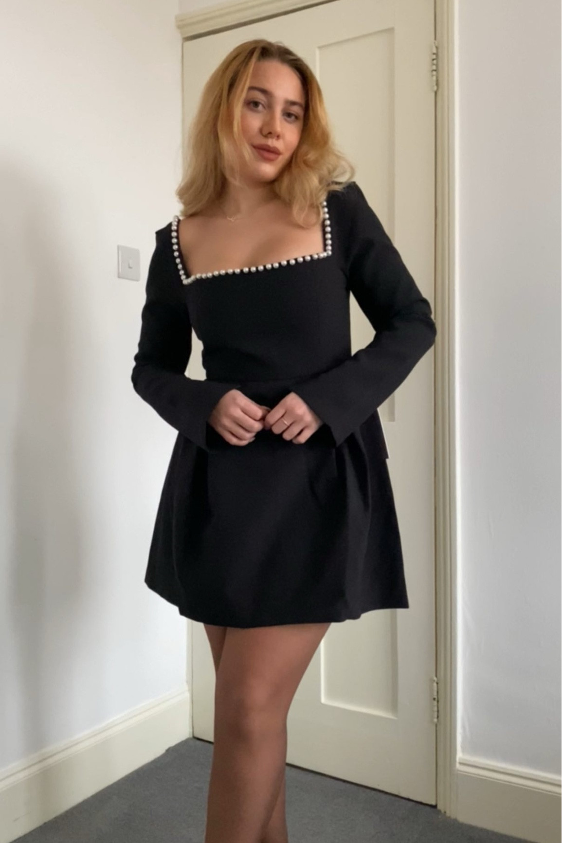 Christmas couldn’t get prettier 🙈❄️

Dress is from @oddmuselondon 

#winterdress #winterfashion #oddmuse #oddmusedress #christmaspartydress #christmasdaydress #christmasdress #pinterestgirl #outfitinspo #dressinspo