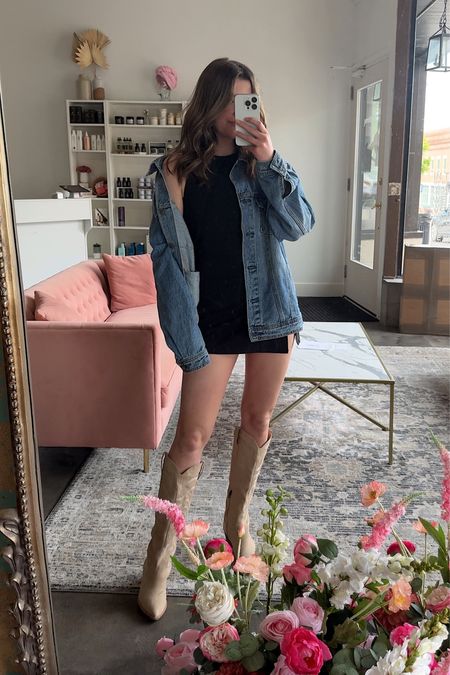 I love an easy to replicate out there, this athletic dress and oversize jean jacket pair perfectly with my cowgirl boots, which make for a casual and fun outfit! Sharing similar pieces, a lot of which are from Amazon, and really affordable!!!