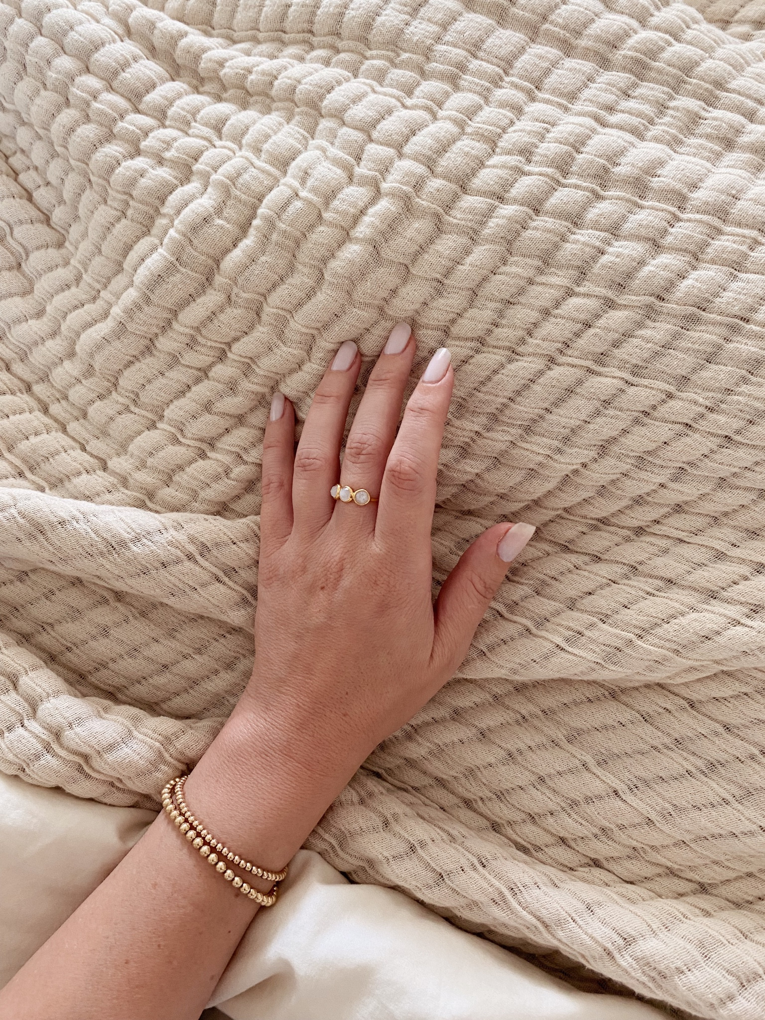 my attempt at hand modeling lolllll 