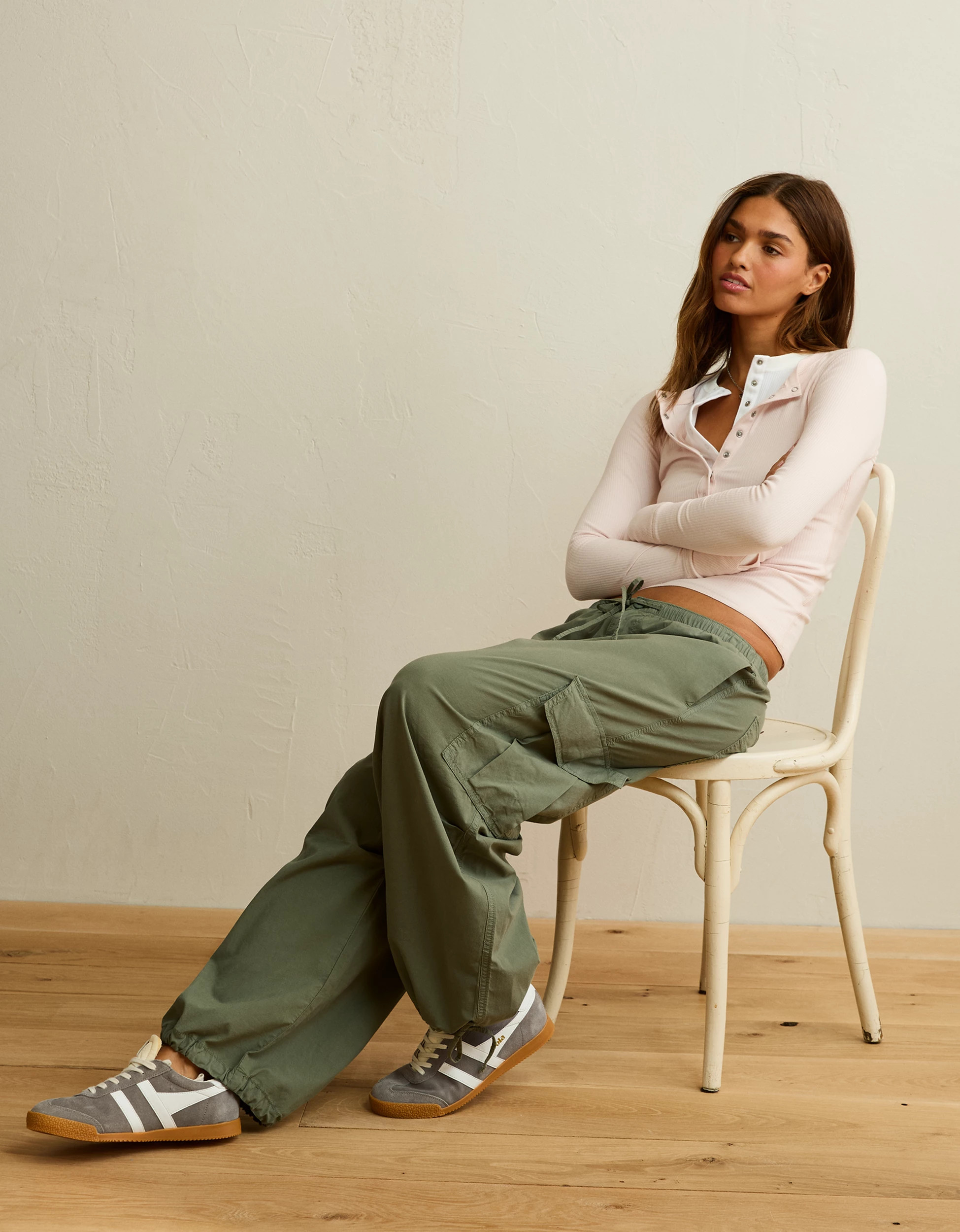 AE Low-Rise Baggy Cargo Parachute Pant | American Eagle Outfitters (US & CA)