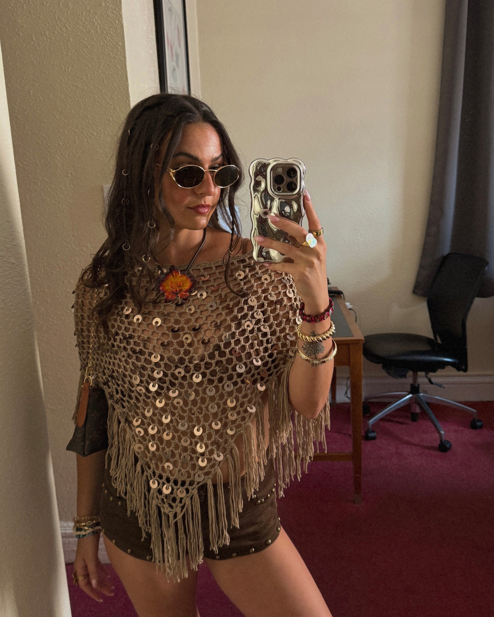 day 1 lollapalooza🤠🤎🌆

poncho & shorts are Edikted (S)
necklace is Mango
bikini is Blackbough 

#LTKSeasonal #LTKItBag #LTKFindsUnder50