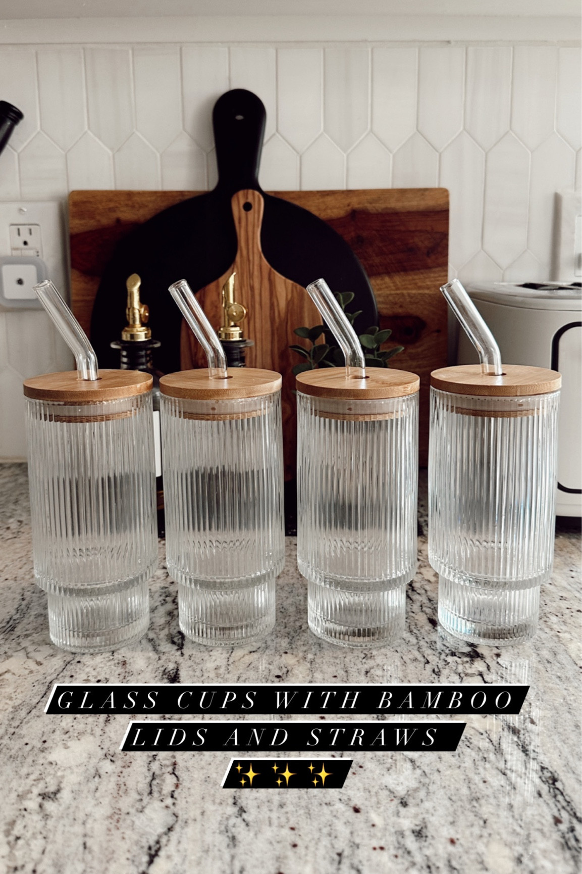 4pcs, Ribbed Glass Cups With Lids And Straws, 16oz Drinking Glasses