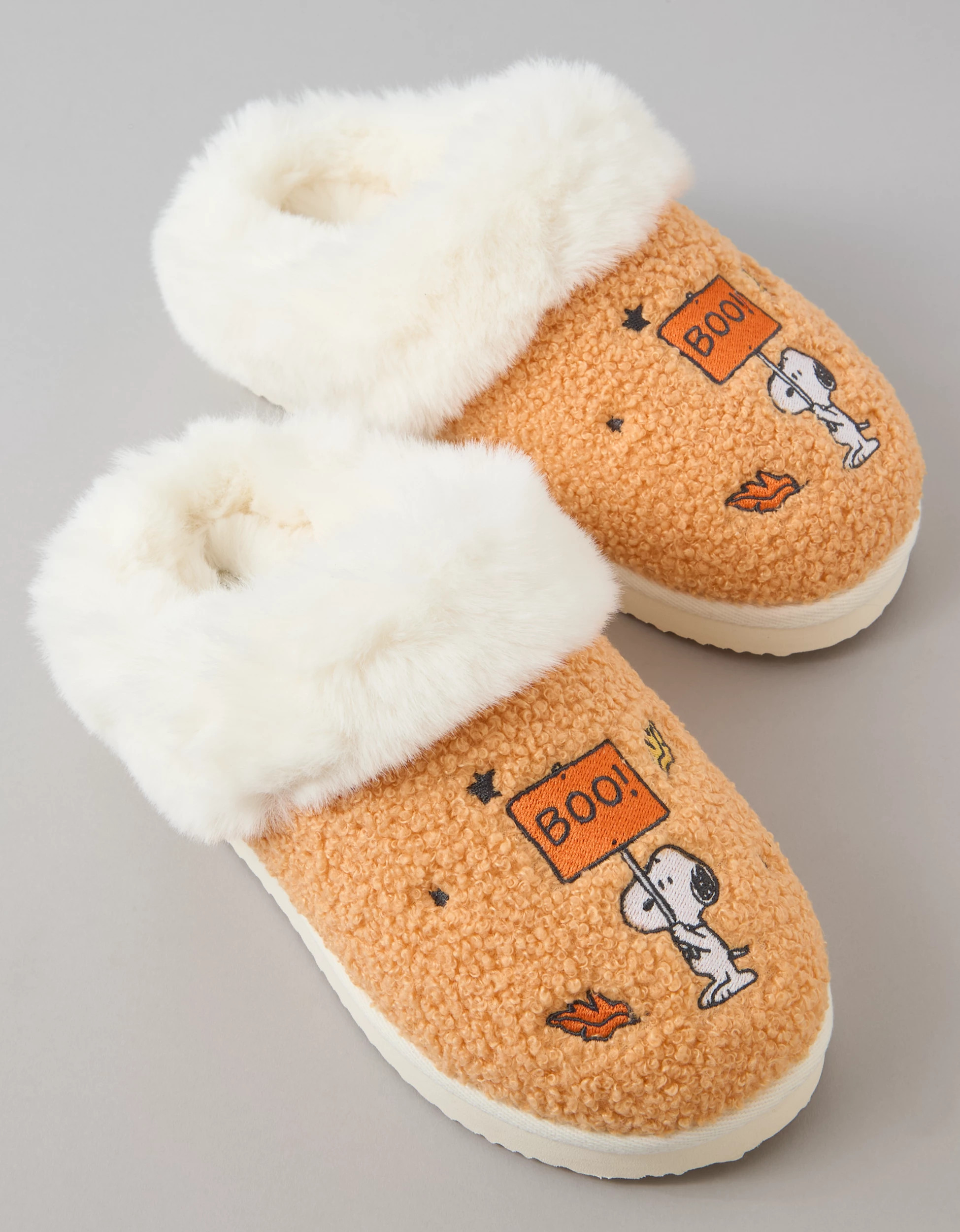 AE Snoopy Boo! Scuff Slipper | American Eagle Outfitters (US & CA)