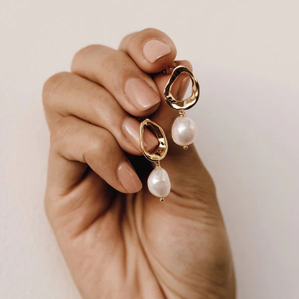 Pearl Drop Earrings - Mathilde | Linjer