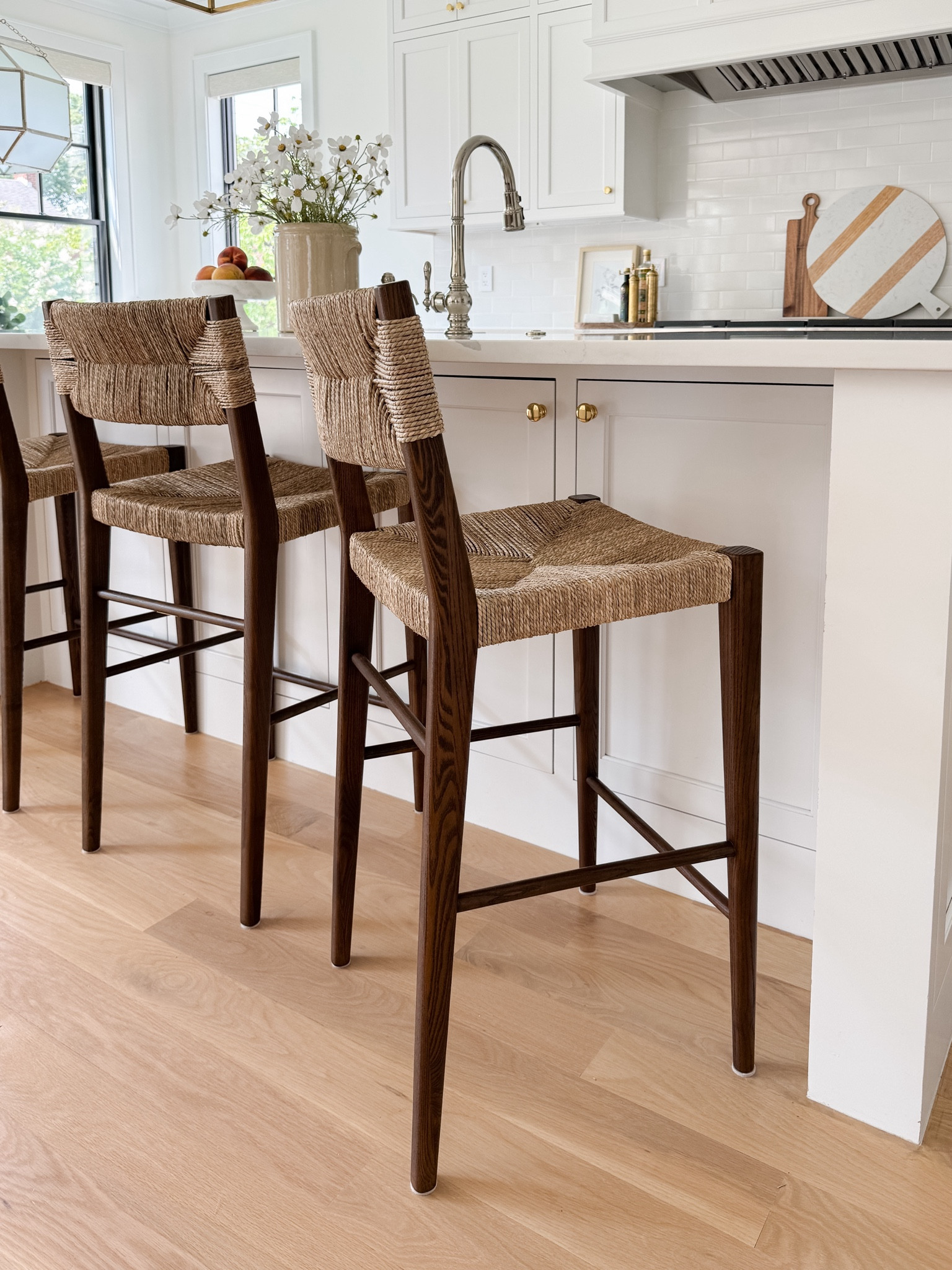 White kitchen, Brass Kitchen Hardware, Brass Lanterns, Visual Comfort Medium Size Darlana Lantern, Walnut and Woven Kitchen Counter Stools, Nancy Meyers Aesthetic, Serena and Lily, Modern Coastal Kitchen, Pure Salt Interiors, California Coastal, East Coast Traditional, Kitchen design, Kitchen Island Lighting, Kitchen Decor, Minimalist, Look for Less, Amazon Home Finds, Kitchen Island Styling, World Market Finds, Target Finds

#LTKHome #LTKSaleAlert #LTKStyleTip