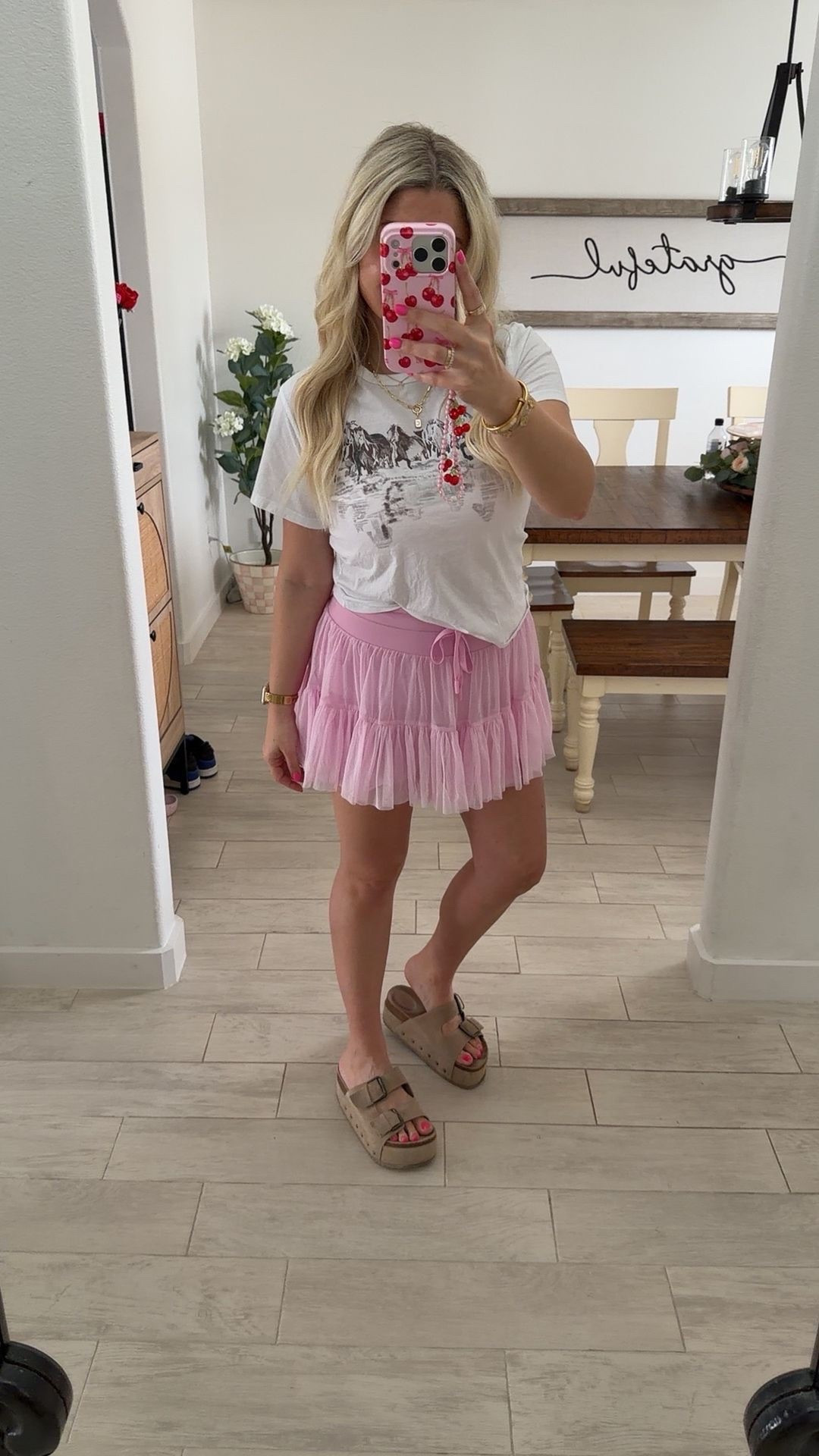 Everyday cute comfy outfit
Size m outfit
Platform sandals tts