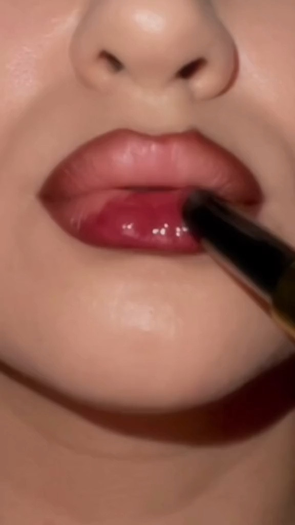 Cherry coke lips💋 #lipstick #lips 