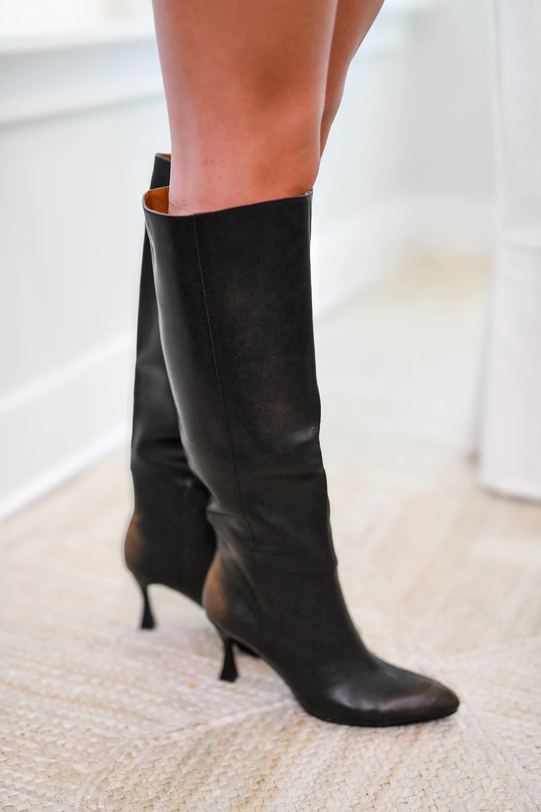 Lexington Pointed Toe Knee High Boots - Black | Fancyd Boutiqe