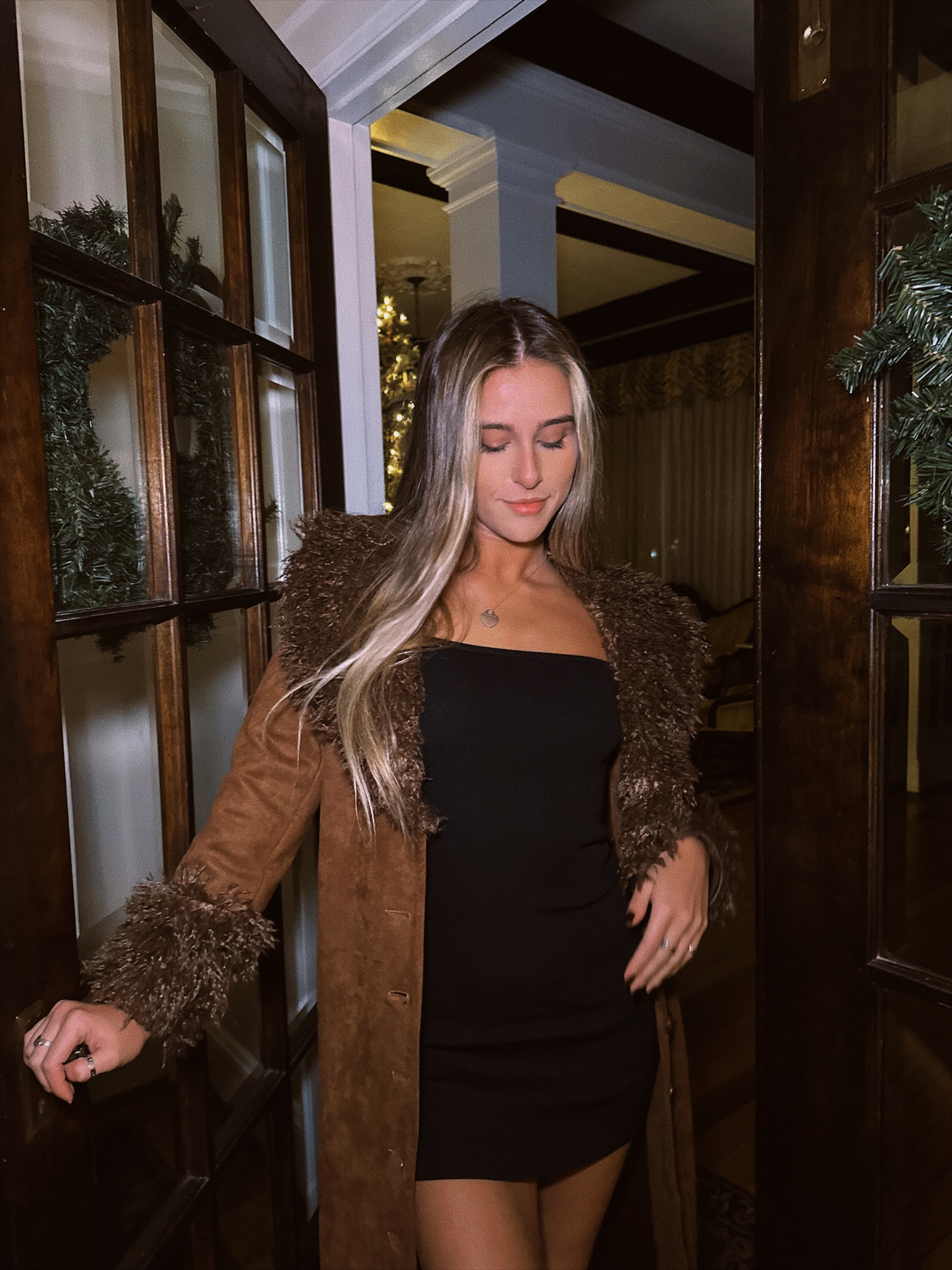 A saltburn NYE, thanks to Princess Polly ✨🪩 
Got too many compliments on my fur coat & I was absolutely obsessed with the neckline on my dress- so flattering. 


#LTKHoliday #LTKparties #LTKSeasonal