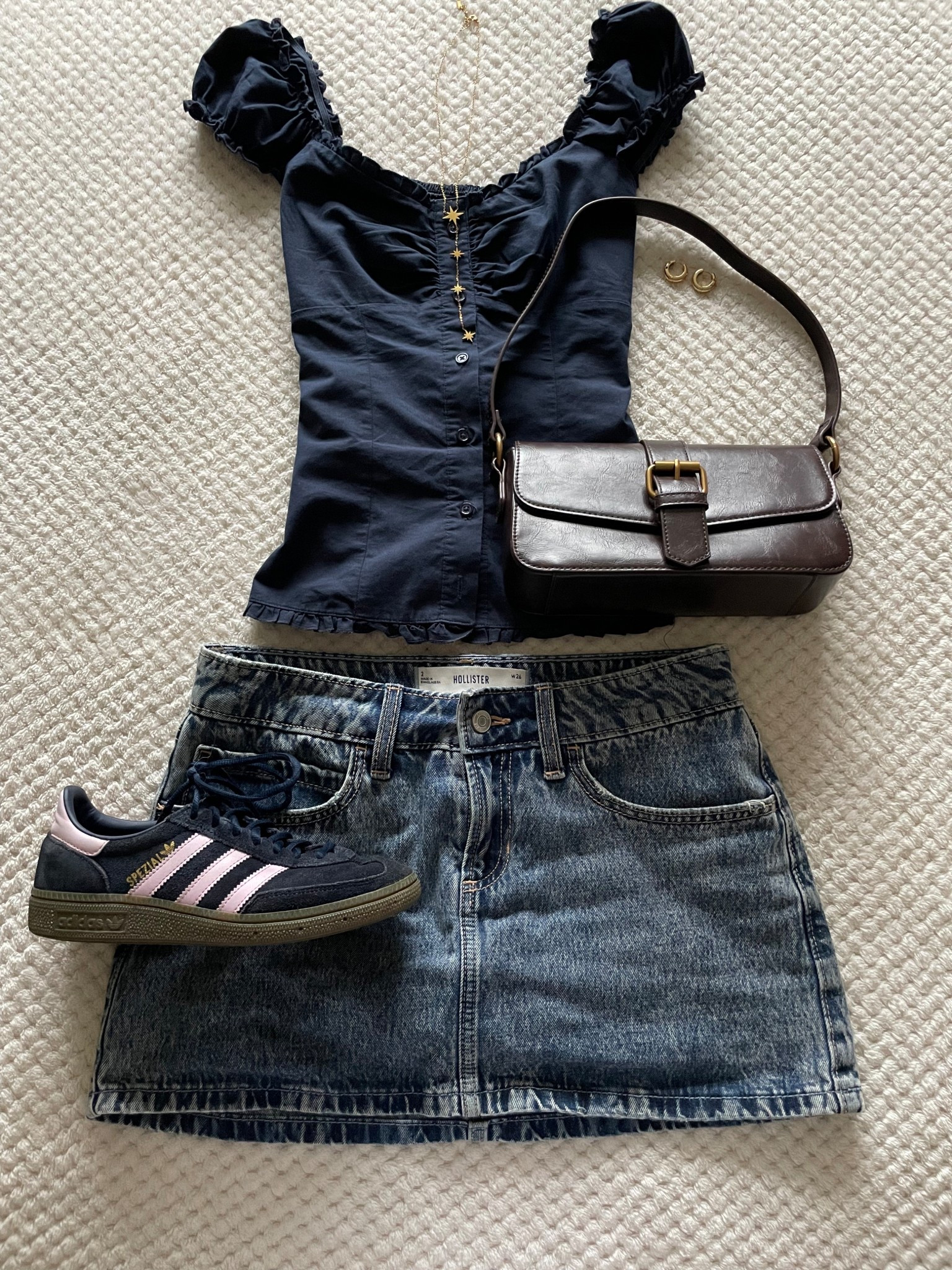 Lots of outfit inspiration and where my pieces are from - Onein_amelien_ on TikTok
Spring outfit from Hollister ⭐️ 

#LTKdatenight #LTKstyletip #LTKspring
