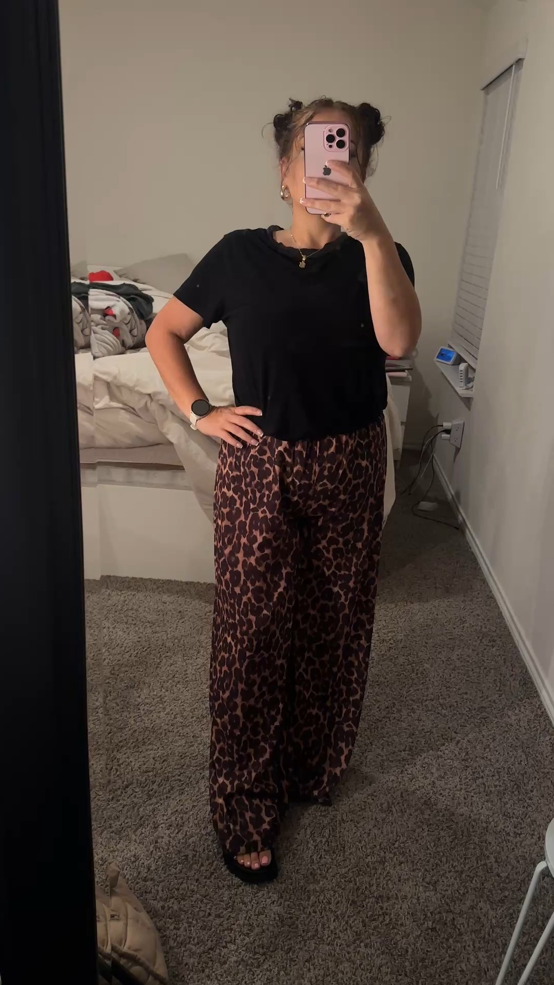 The perfect work pants and top! Both come in different colors! 

#LTKStyleTip #LTKFindsUnder50 #LTKWorkwear