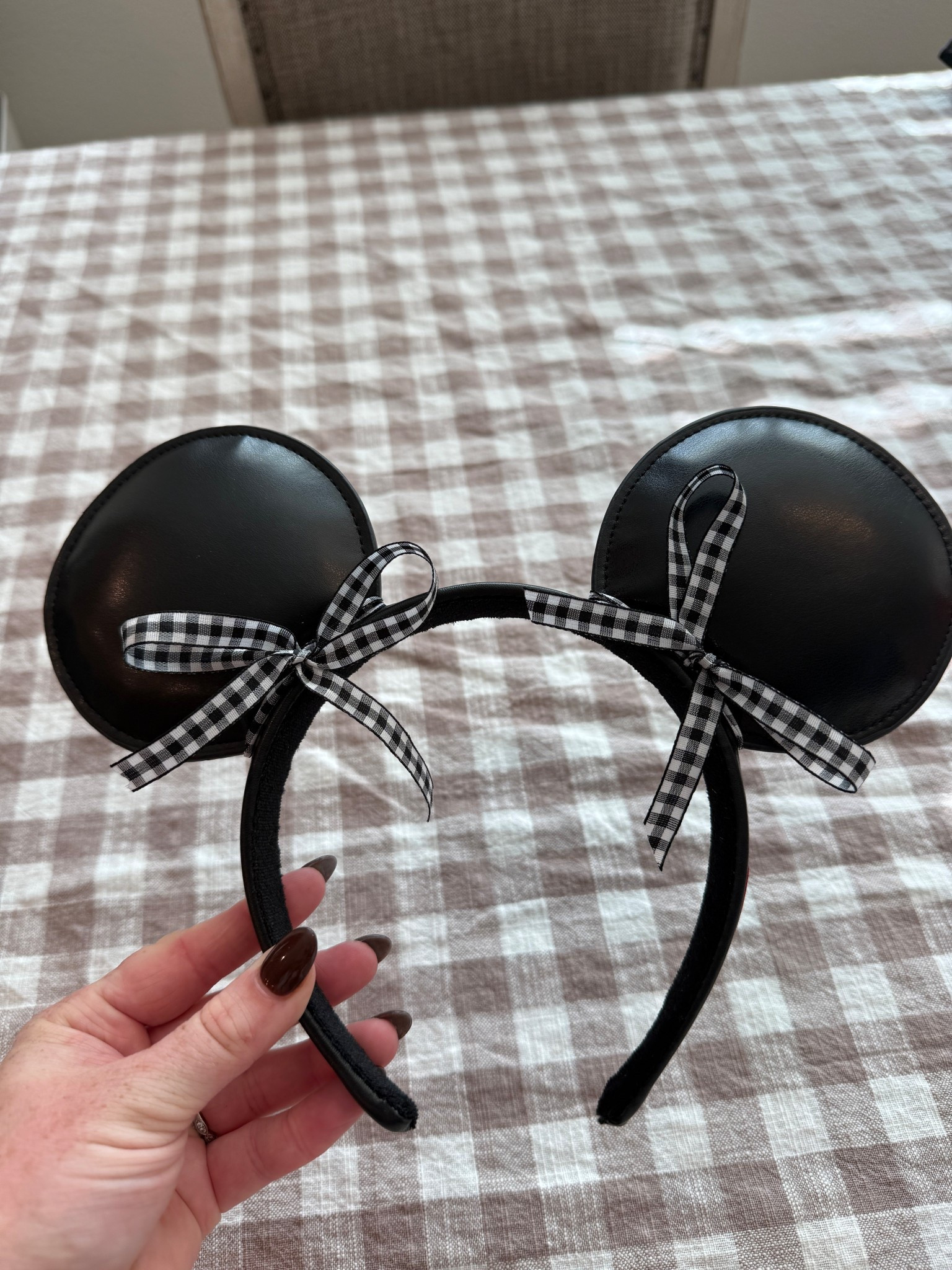 Cute and easy way to personalize your Disney ears! 