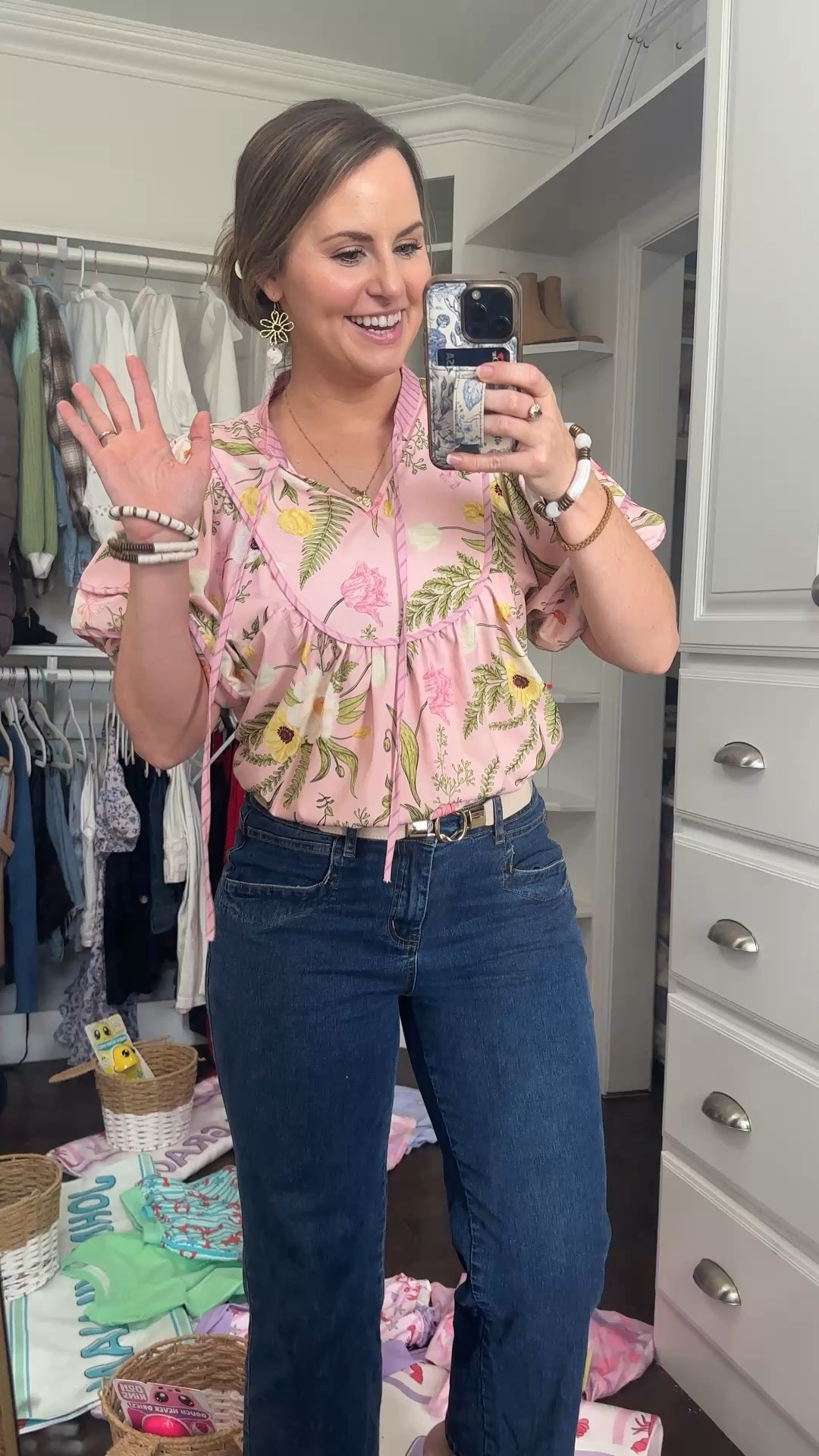 Outfit of the day! 

Love this spring top and jeans from Amazon 

#LTKootd #LTKgrwm #LTKWorkwear