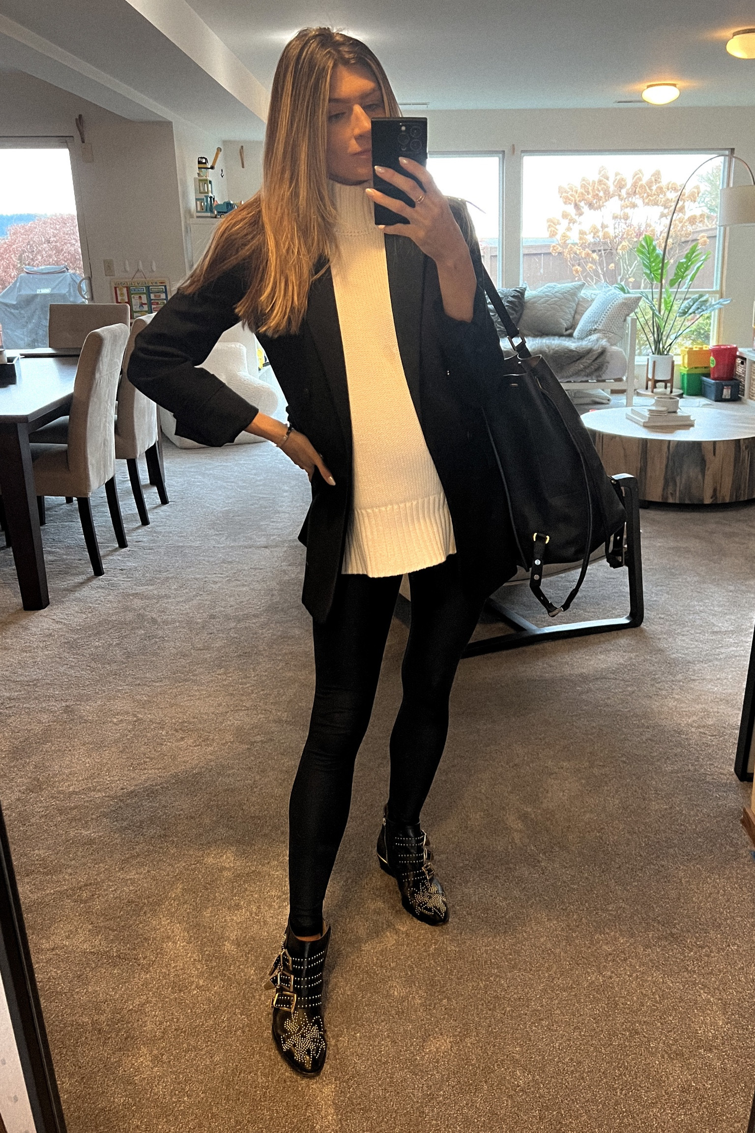 keeping it classic on a monday with cream, black and gold 

#LTKshoecrush #LTKbump #LTKstyletip