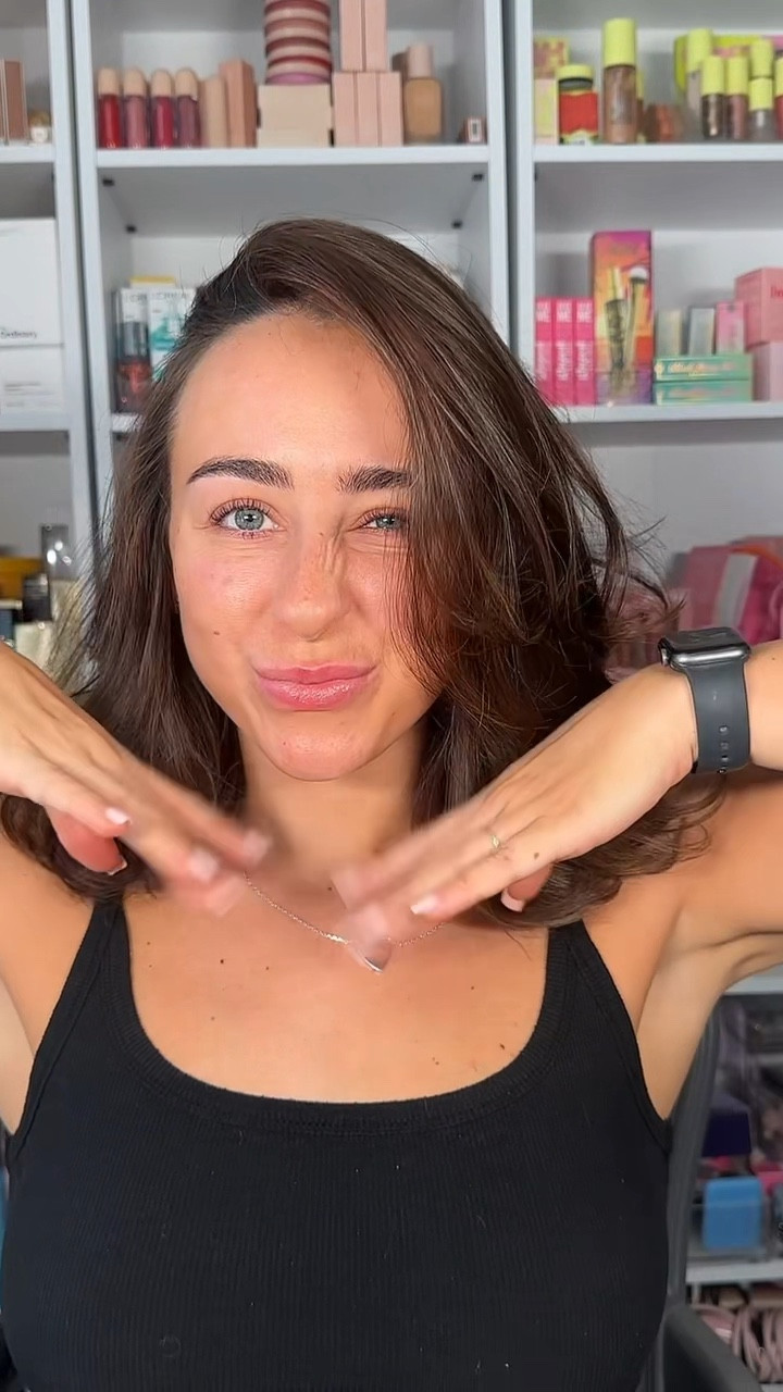 A silent curly blow 🙂‍↕️ this is your sign to get the shark flex style!!!

#LTKbeauty #LTKuk #LTKgiftguide