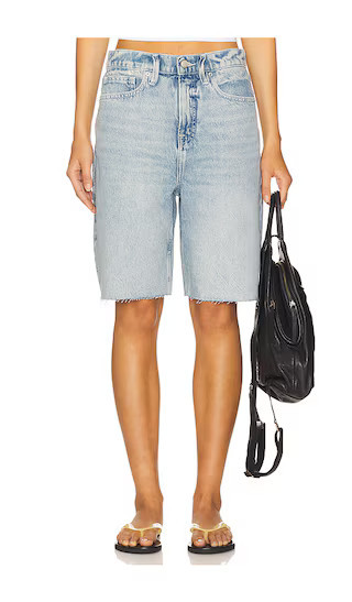 Good American Good Standard Bermuda Shorts in Blue. - size 18 | Revolve Clothing (Global)