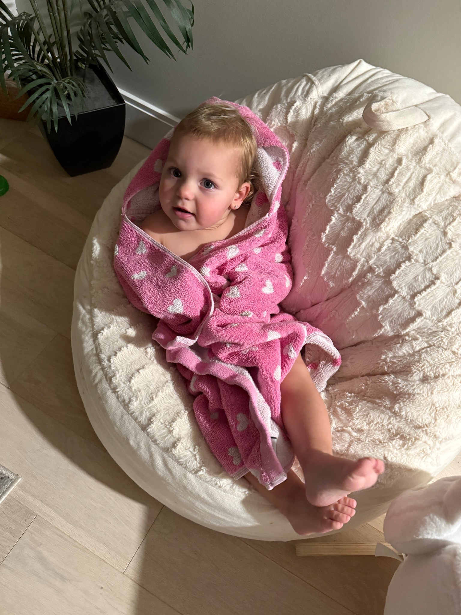 Keeping warm after bath time just got cuter 🩵 Cozy hooded towel from Amazon that’s perfect for chilly nights! #AmazonBabyFinds #BabyEssentials #LTKBaby #Bathtime

#LTKBump #LTKFamily #LTKBaby