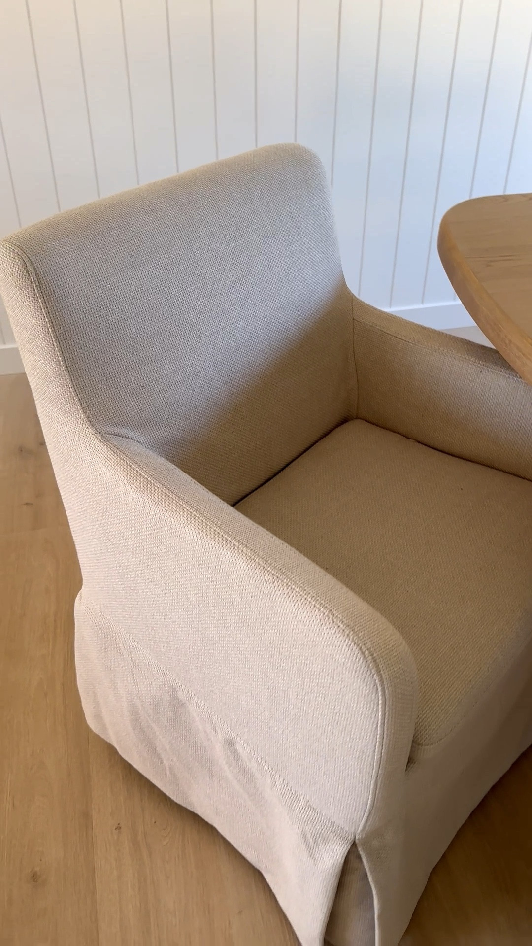 Pottery barn look for less!

Walmart slipcover dining chairs! You won’t believe the price!

They are on the firmer side but the cost + slipcover + the design is so good.

Dining room designs, dining room chairs, slipcover chairs, furniture, home design, interior design, design help, interior designer, boujie on a budget 

#LTKHome