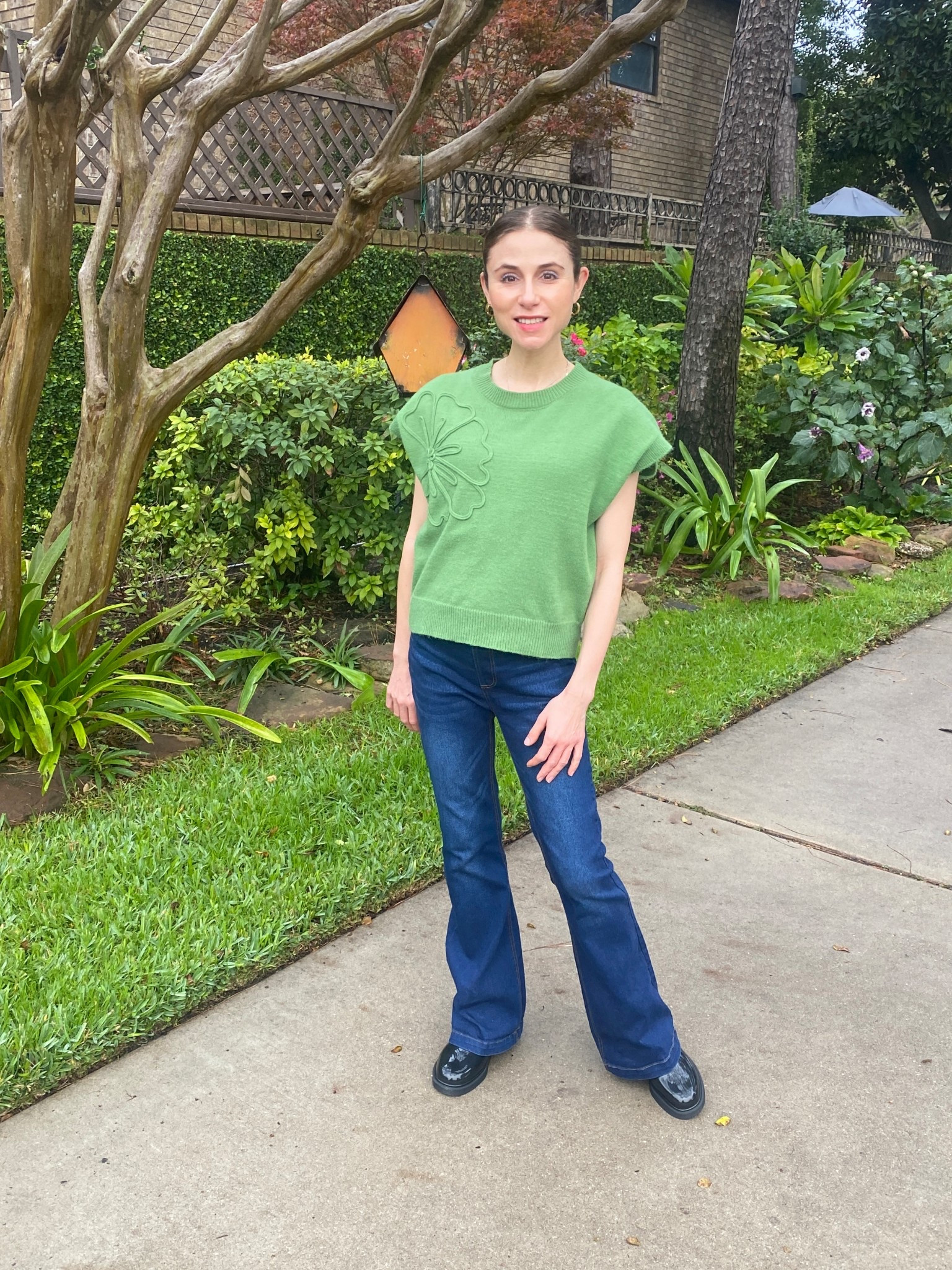 Green sweater and jeans 

#LTKFindsUnder50 #LTKFindsUnder100 #LTKootd