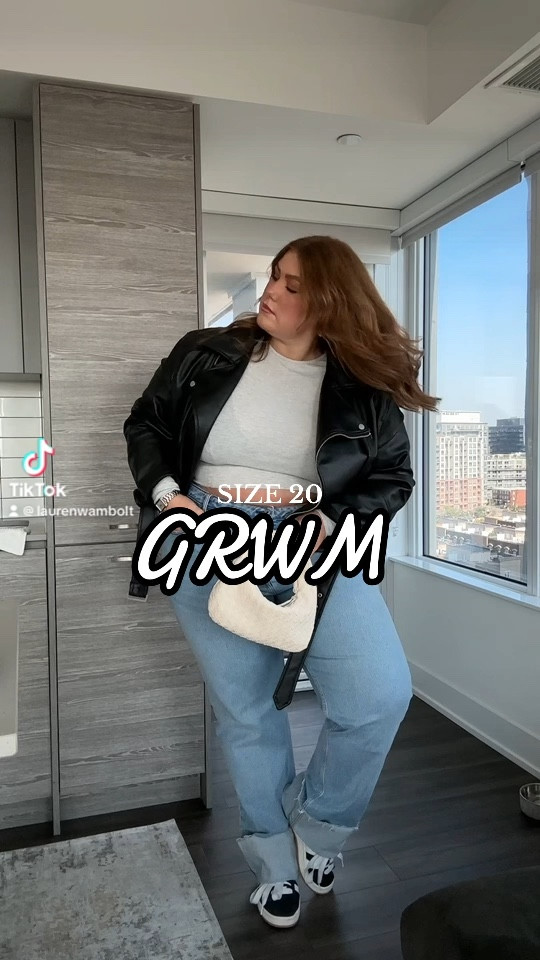 My perfect fall plus size outfit. Will always go for a good staple/basic over a trendy item!! 

Wearing a size 36 long in the jeans
Wearing an XL in the top
Leather Jacket is old H&M but linked similar from Old Navy (I wear a 3X)

#LTKplussize #LTKstyletip #LTKmidsize