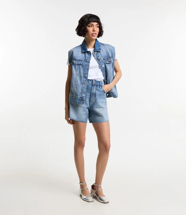 Short Mom em Jeans com Barra Cortada e Brilho Azul | Renner (BR)