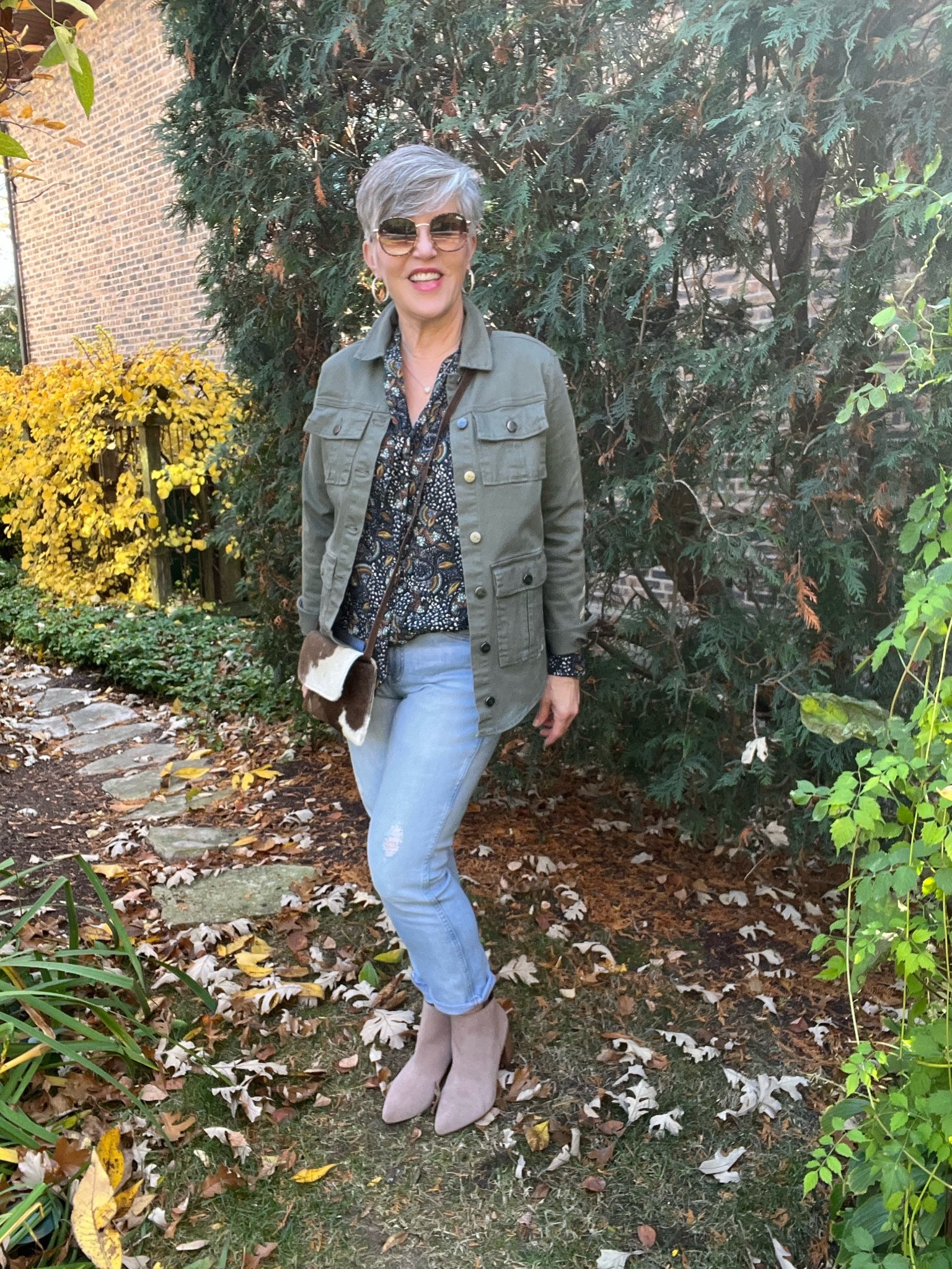 Casual look/ utility jacket (s) GREAT PRICE!/Evereve top (xs)/animal print bag/ vintage jeans (29)

#LTKstyletip #LTKSeasonal #LTKitbag