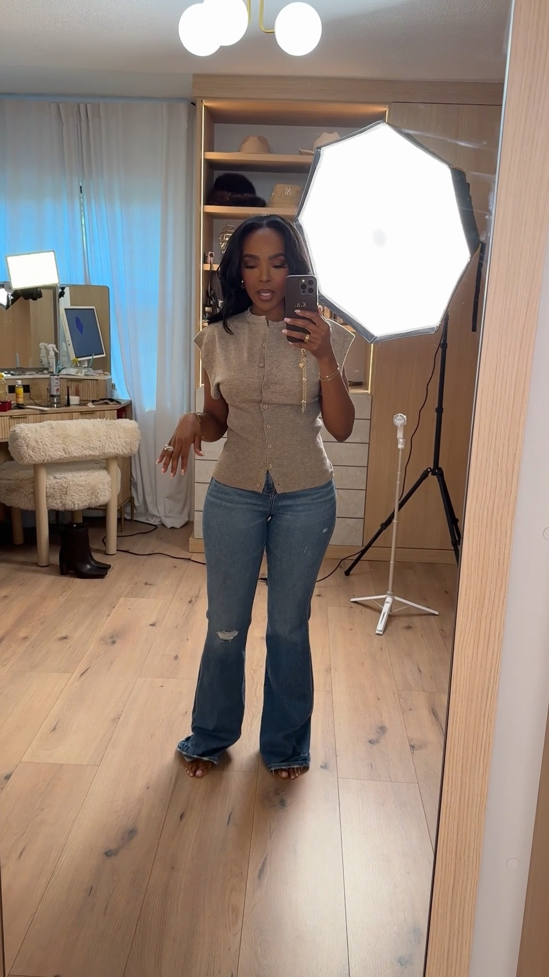 ✨ Effortless Everyday Denim

A clean, elevated everyday look built around flattering denim and an easy neutral top. The structured fit of the @Express jeans balances perfectly with the soft, fitted @Amazon top, creating a polished outfit that works for errands, casual meetings, or everyday wear. Simple pieces like these are wardrobe staples that style endlessly, making the cost per wear a smart win.

Perfect for:
• Casual days
• Running errands
• Coffee dates
• Everyday wear

📏 Sizing:
Top: Small
Jeans: 27 Long
Shoes: True to size

Measurements:
5’4” · 138 lbs · 34D · 27” waist · 40” hips

Save this post to reference later for an easy, repeatable outfit formula.

Follow me on Instagram and YouTube @kirasfashionfinds