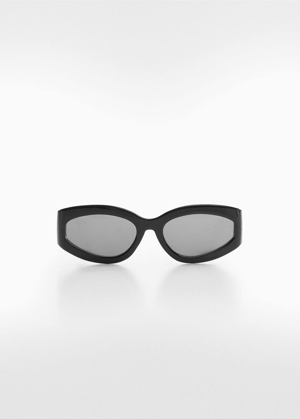 Search: Curved frame sunglasses (2) | Mango United Kingdom | MANGO (UK)