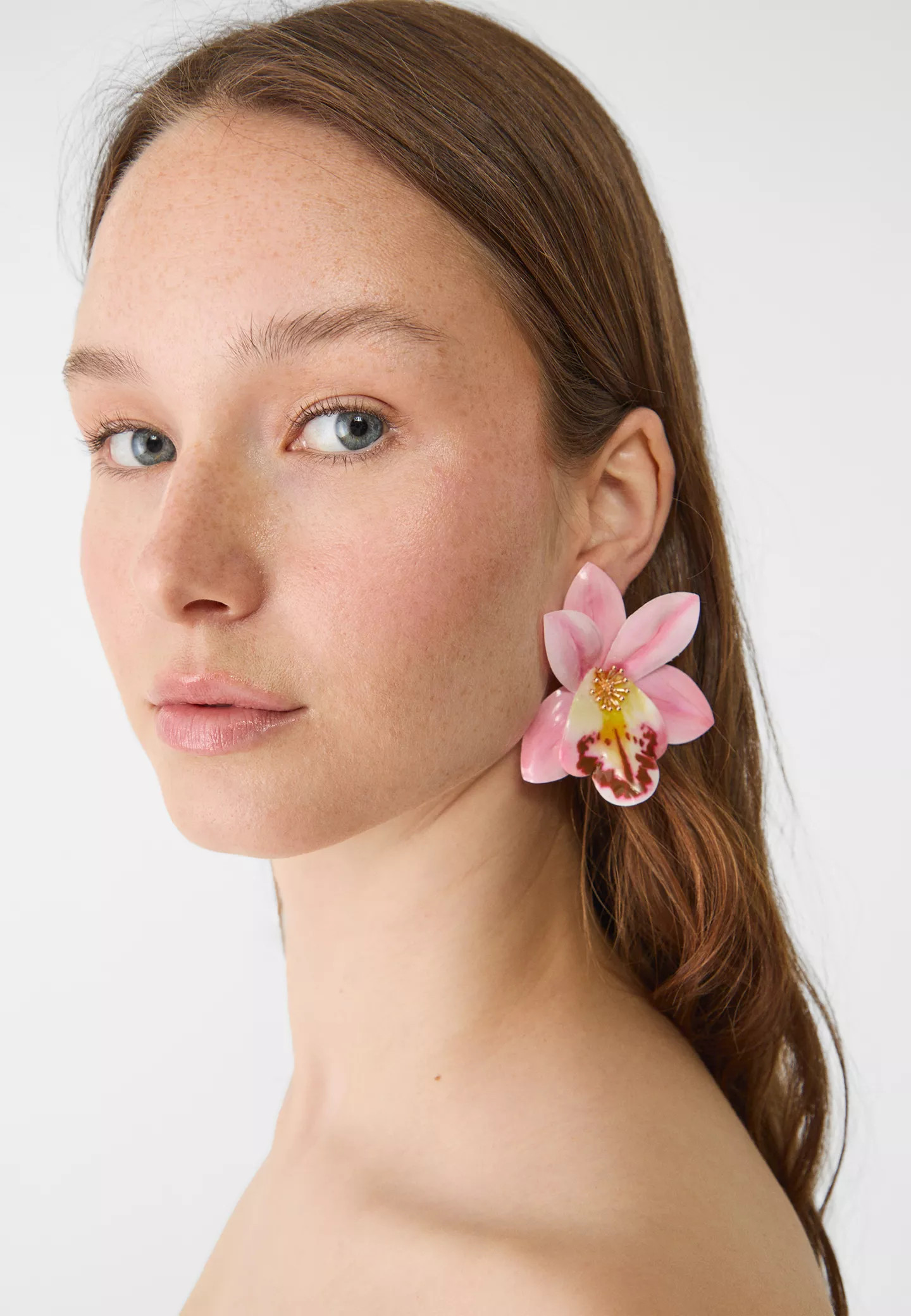 Orchid flower earrings | Stradivarius (UK)