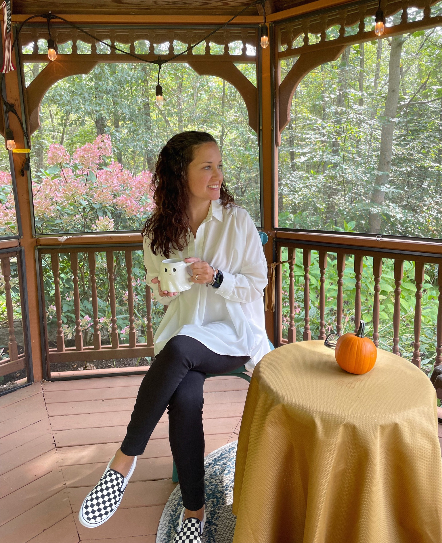 Great Mom shoe, the checkered Vans #falloutfits Can’t go wrong with a nice white blouse and dark leggings 

#LTKshoecrush #LTKover40 #LTKSeasonal