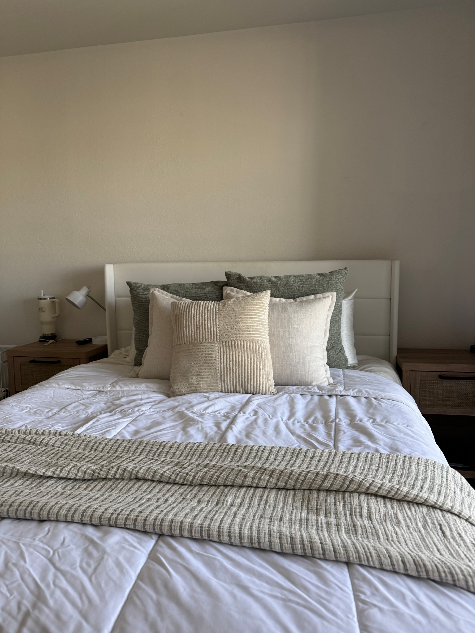 my bed set up 🫶🏻☁️

#LTKSeasonal #LTKStyleTip #LTKHome