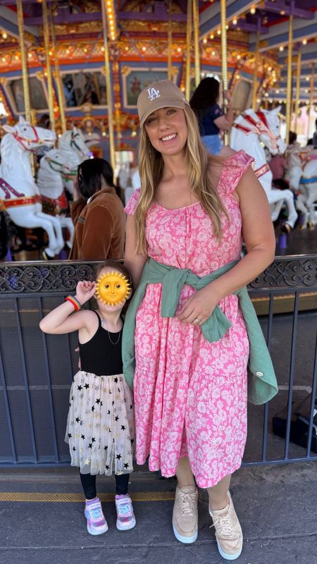 Disneyland Day ✌🏽

Another comfy dress (Size 3) and linen blazer (Size XL)! 

toddler dress | toddler outfit | Disneyland outfit | Rent the Runway | sustainable fashionn

#LTKFamily #LTKKids #LTKTravel
