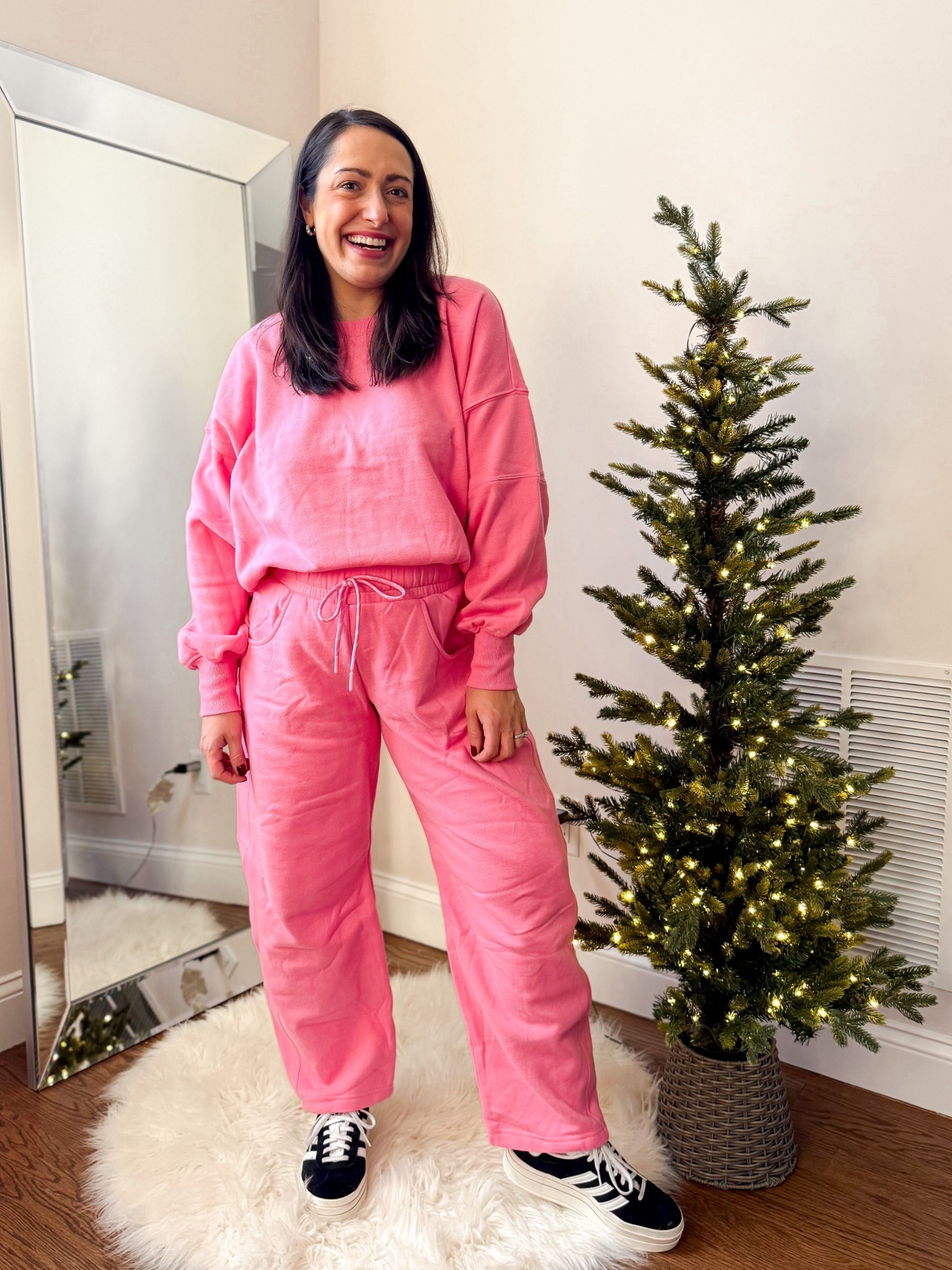 Walmart matching set
Top: large
Pants: mediumm

#LTKFindsUnder50 #LTKPetite #LTKBump