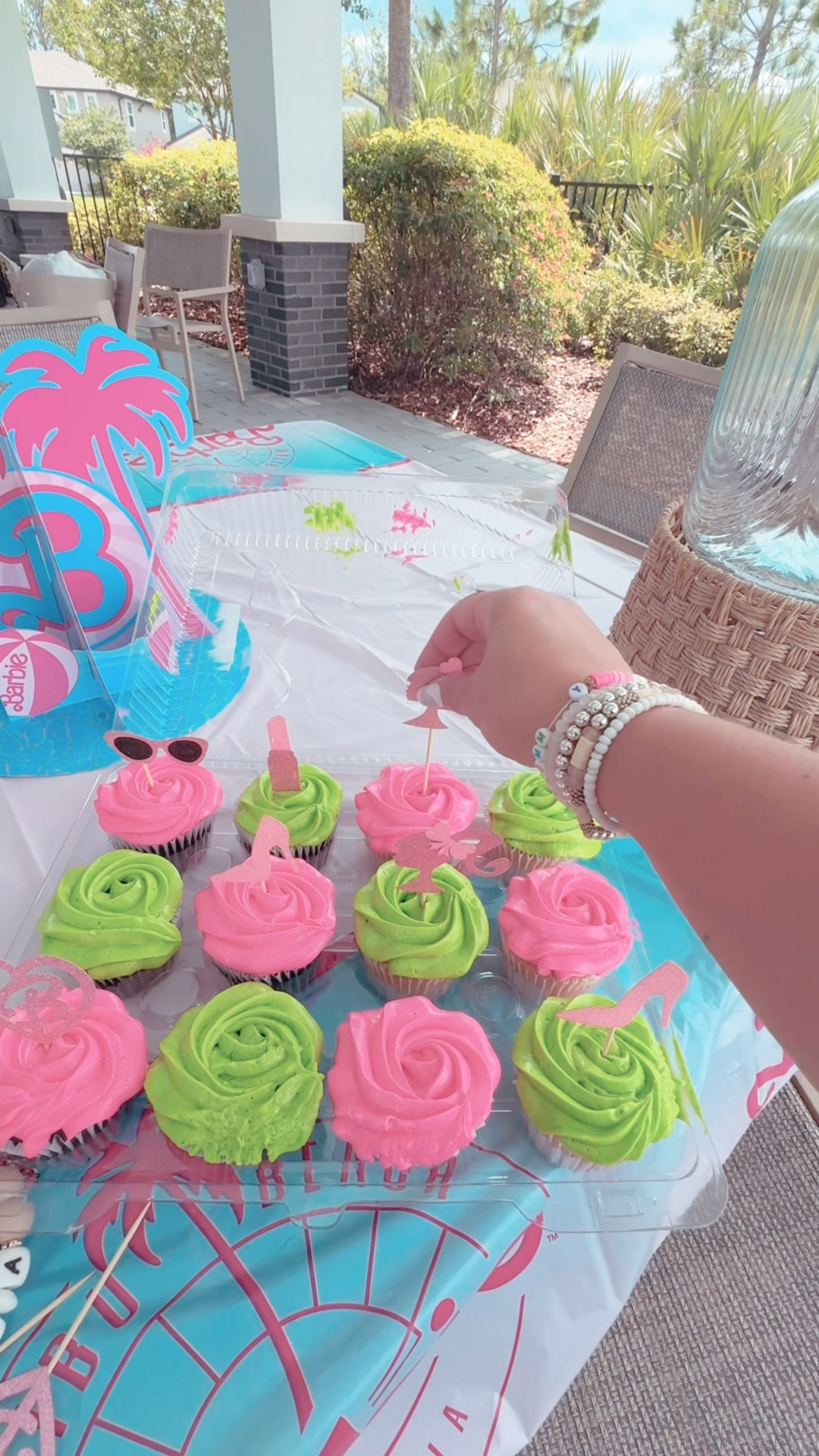 Barbie Birthday Party Theme!

Barbie l Barbie pool party l Barbie birthday l party favors l Barbie l Ken l Malibu Barbie l decorate l walmart party must haves l Amazon l target 

#LTKFindsUnder50 #LTKSwim #LTKKids