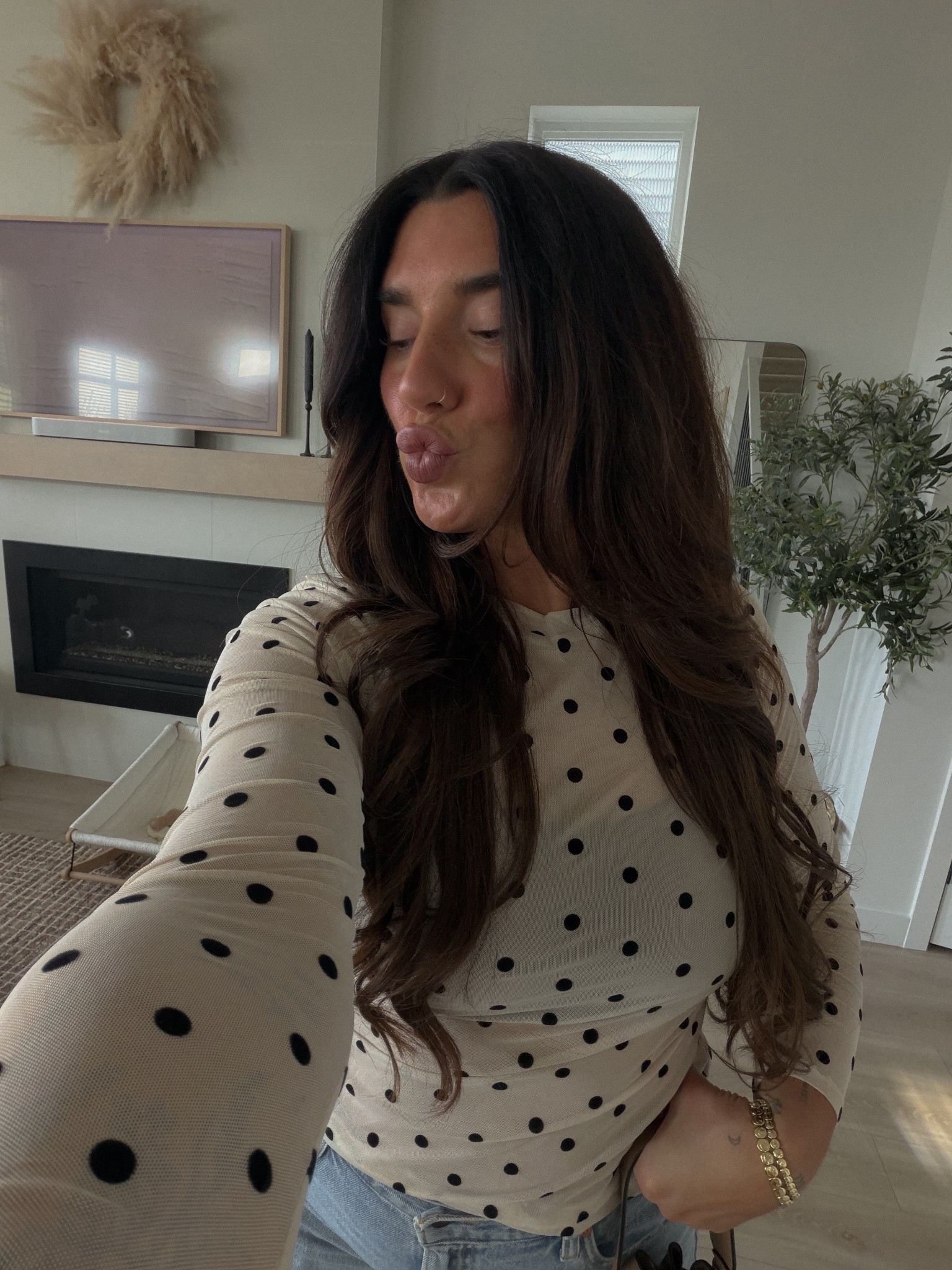 Cutest polka dot top 🤩
Wearing M