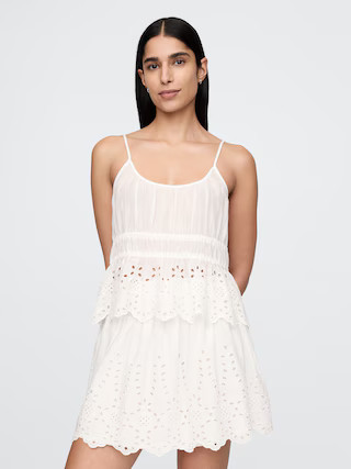 25–50% off vacation looks. | Gap (US)