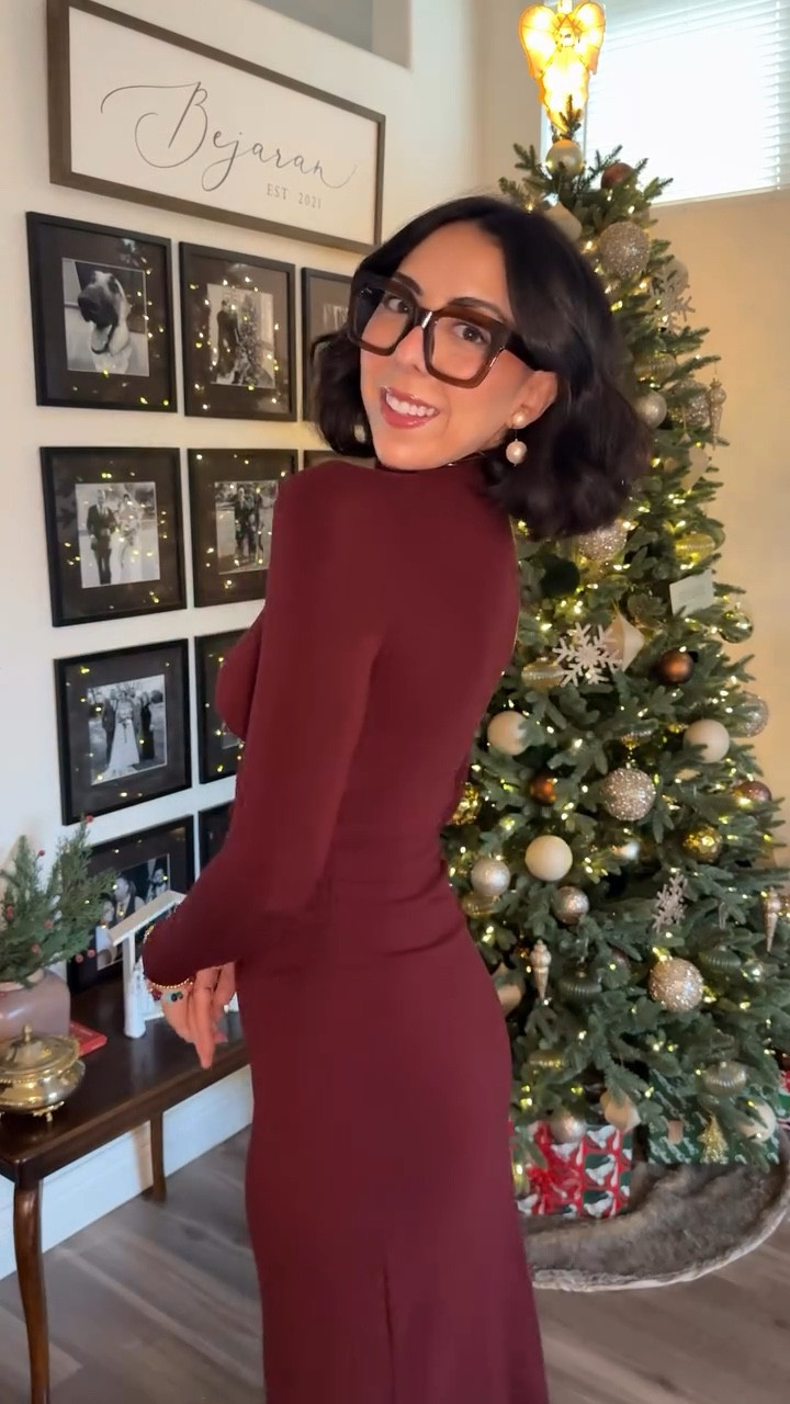 Christmas outfit inspo for every girly — courtesy of OGL Move 🎄

Whether you’re all about cozy comfort, going full glam, keeping things chill in-between, or tapping into your inner Jedi 🤎

@ogl_move has a look for every mood and every moment.

With ultra-soft luxe fabrics + heat-retaining magic, you’ll stay warm, snuggly, and stylish all season long. ❄️🧣

Tap the link in my bio & enjoy 20% OFF — because holiday magic should feel good. 

#oglmove #inmyogl #christmasoutfit #holidayoutfit #ootd

#LTKGiftGuide #LTKootd #LTKHoliday