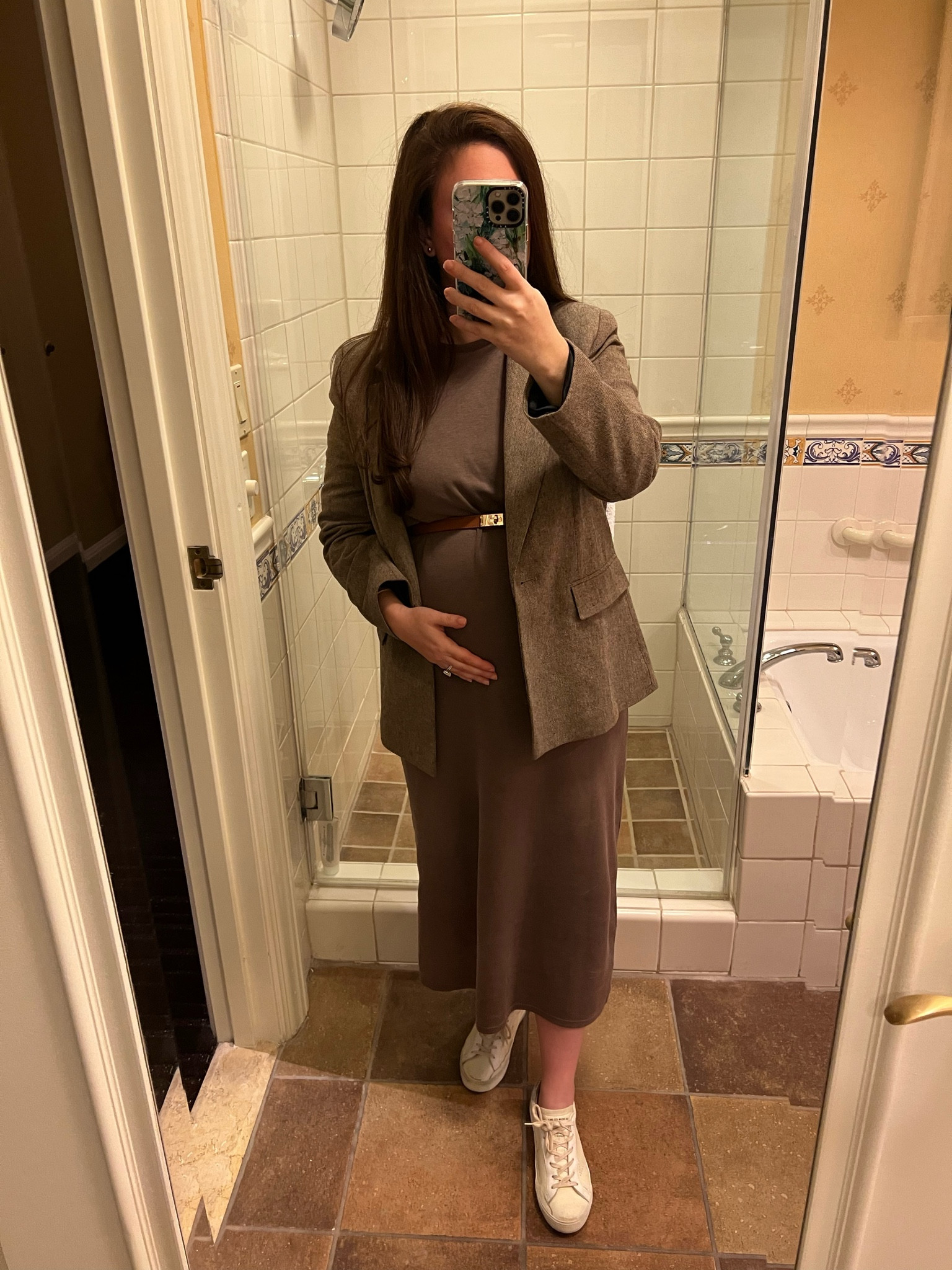 Work maternity outfit 1 🩷 None of the pieces are maternity so can actually work for anyone 

#workootd #maternityfashion #zara #goldengoose #hermesdupe #hermesbelt #zaradress #oversizedblazer