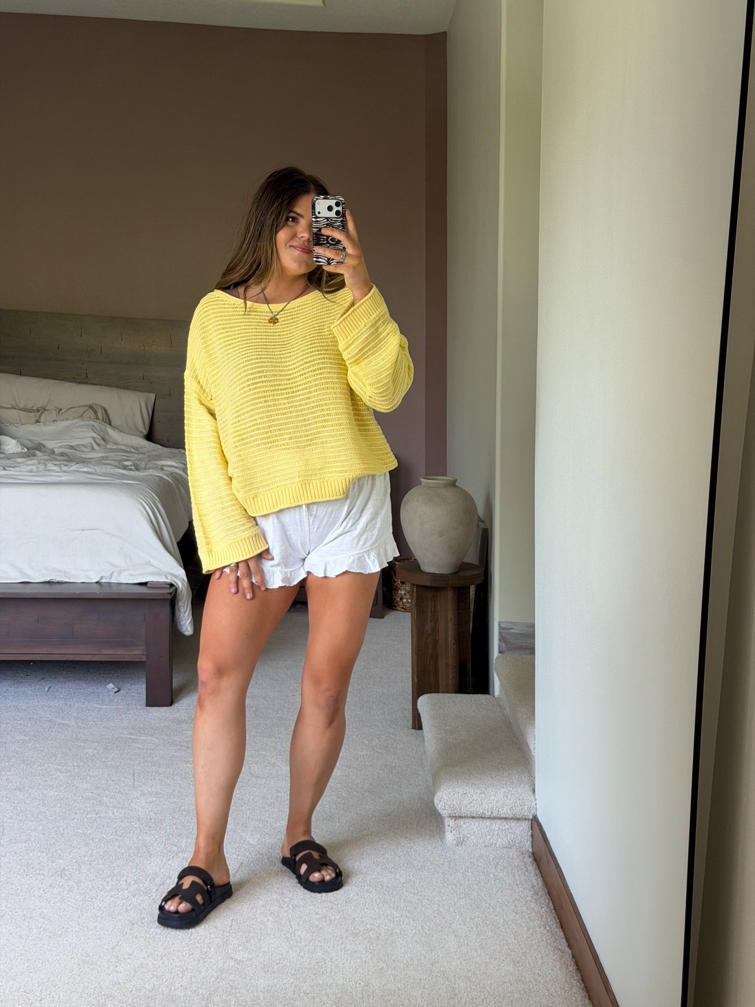 Spring > summer outfit! 

Knit sweater from aerie and white ruffle shorts from aerie (both size large) 

Midsize, size 12, size 14, mom style, curvy outfit