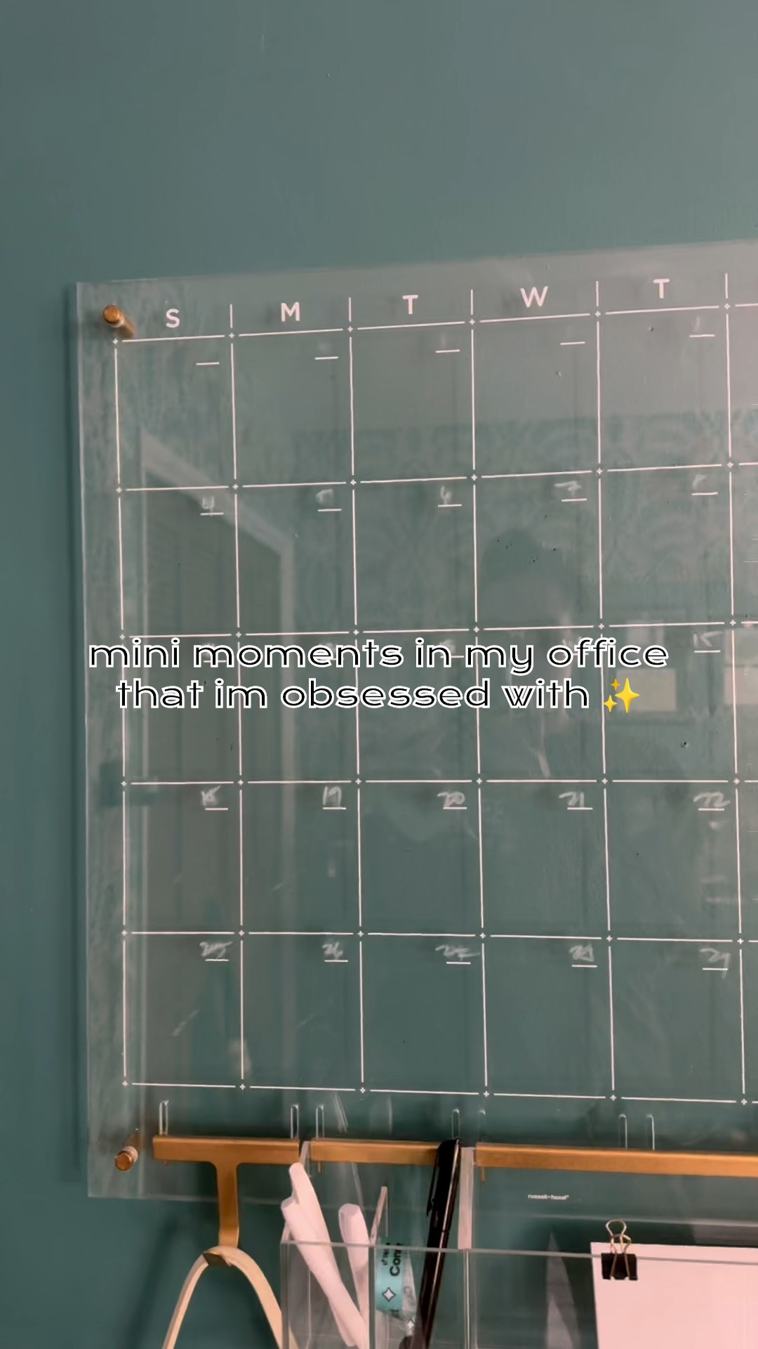 mini moments in my home office that I’m obsessed with!
