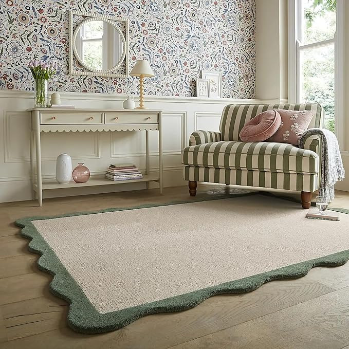 Bonnie Scallop Area Rug – 5’ x 8' – Handmade Wool Area Rugs – Green – Rugs for Living R... | Amazon (US)