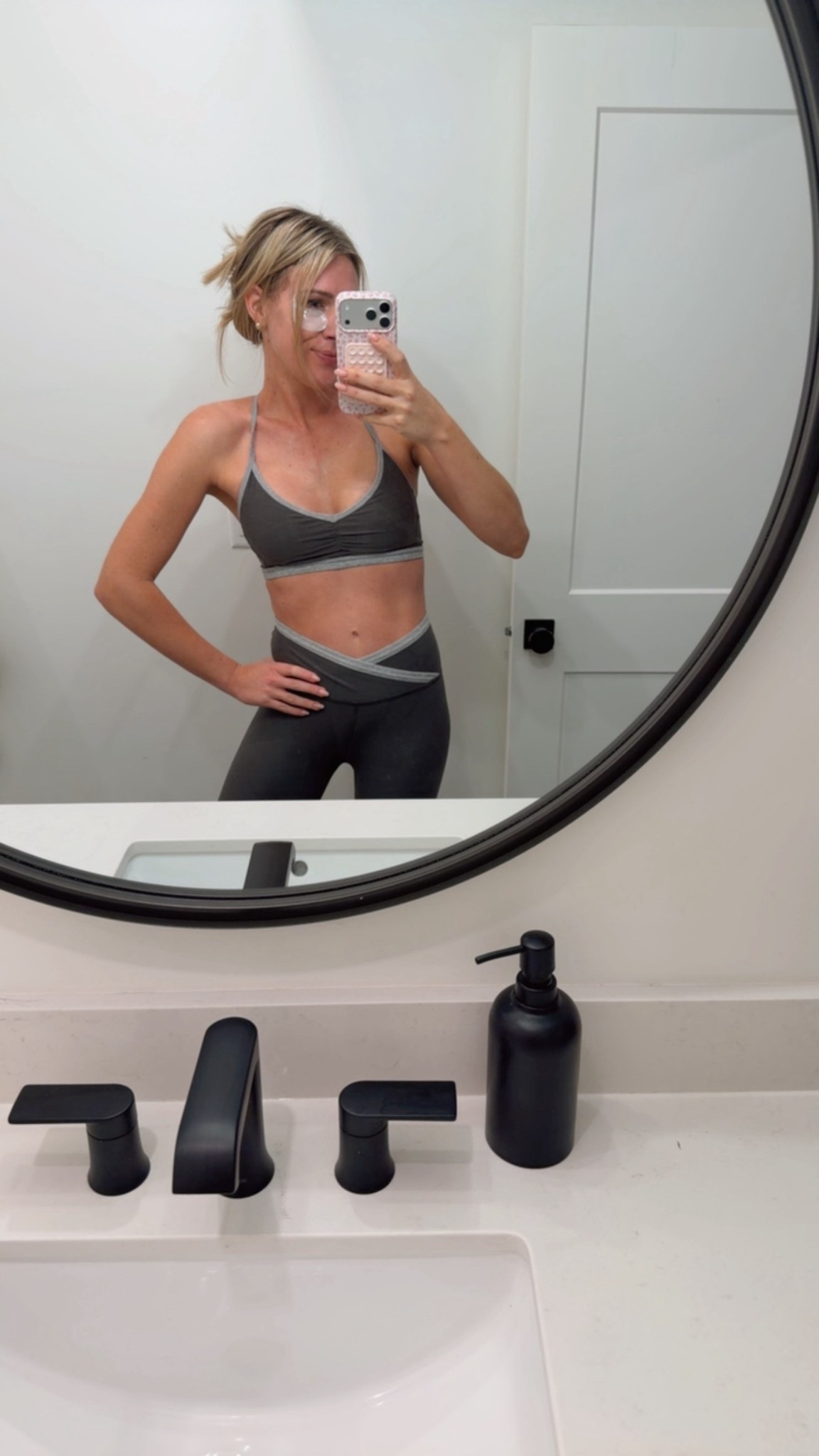 Workout set of my dreams! The green with the grey!🤩 Love this color combo!

Wearing XS bottom
Small Top

#LTKmorningroutine #LTKfitnessgoals #LTKActive