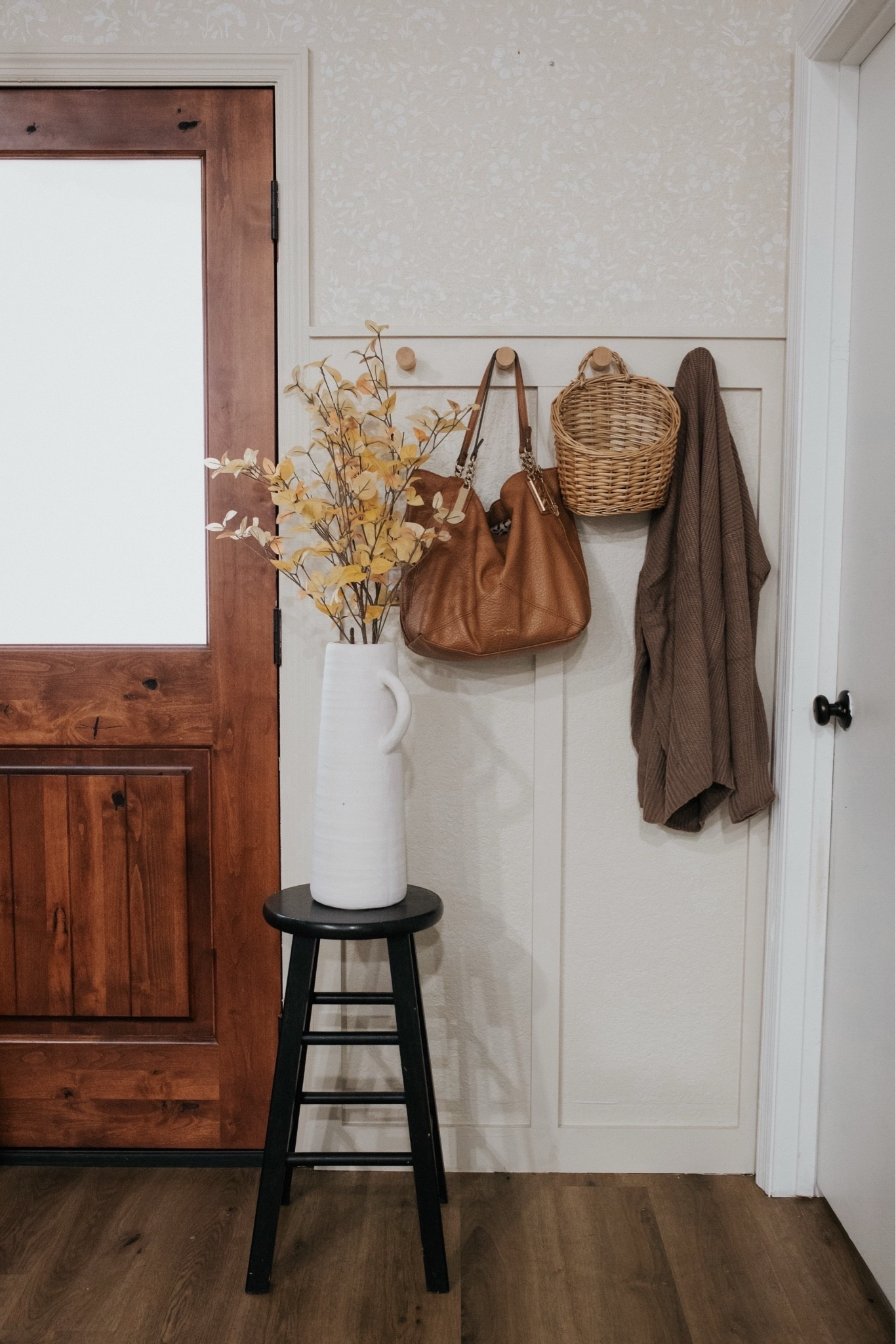 Fall entry way decor

#LTKSeasonal #LTKHome