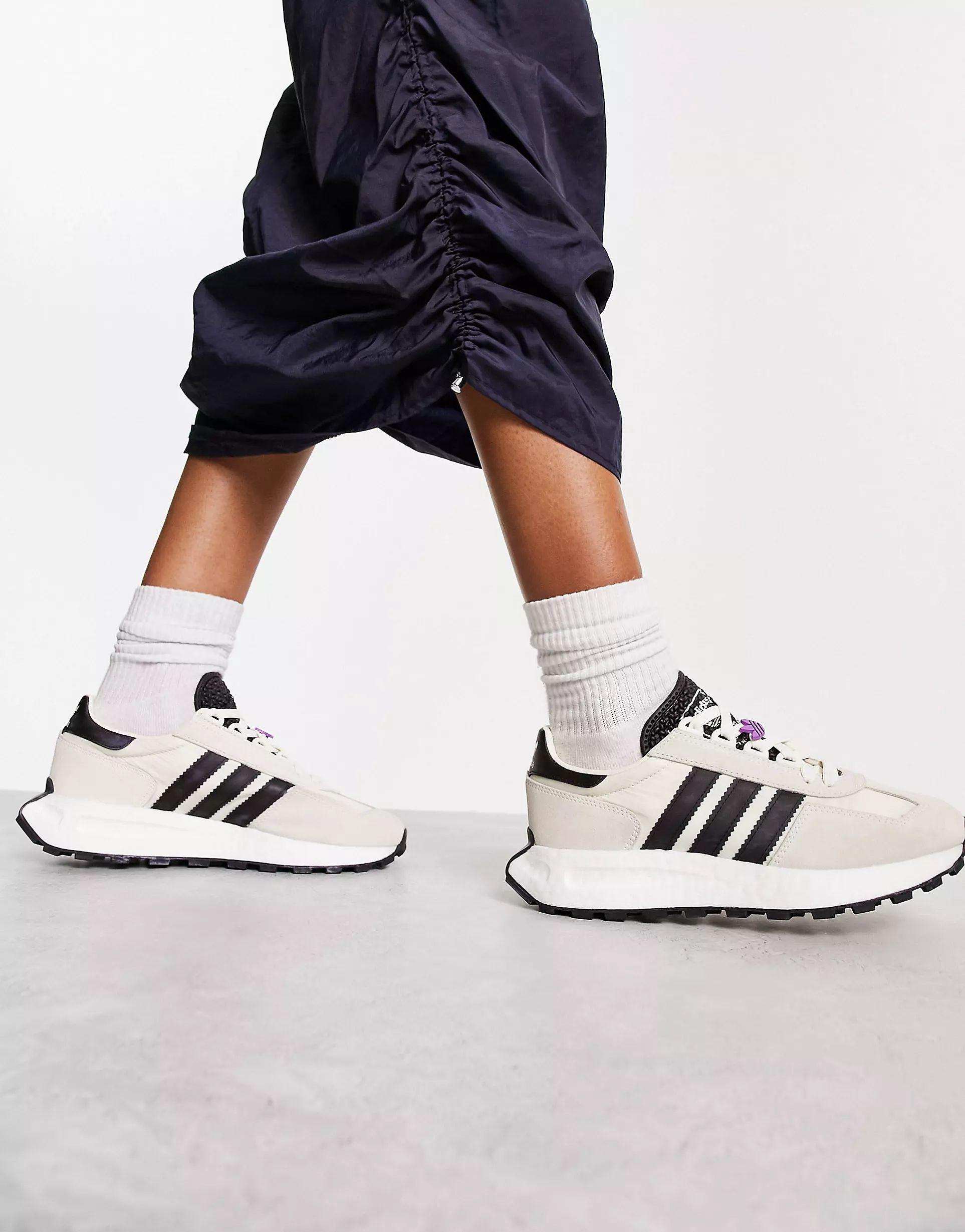 adidas Originals Retropy E5 sneakers in white and black | ASOS (Global)