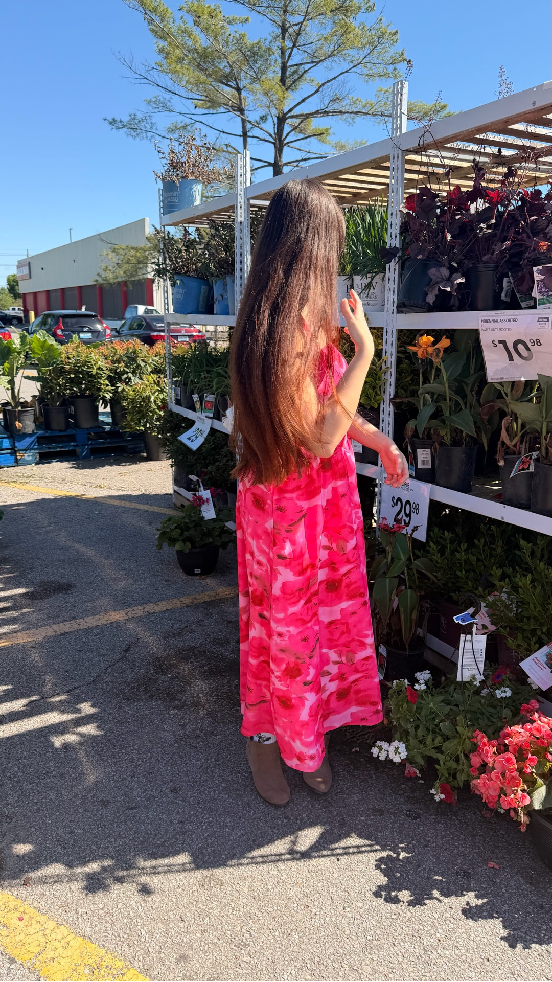 The perfect dress for me, I love the vibrant color 💐It’s long and comfortable. Also I don’t have hot white that.👗

#LTKActive #LTKvlog #LTKSeasonal
