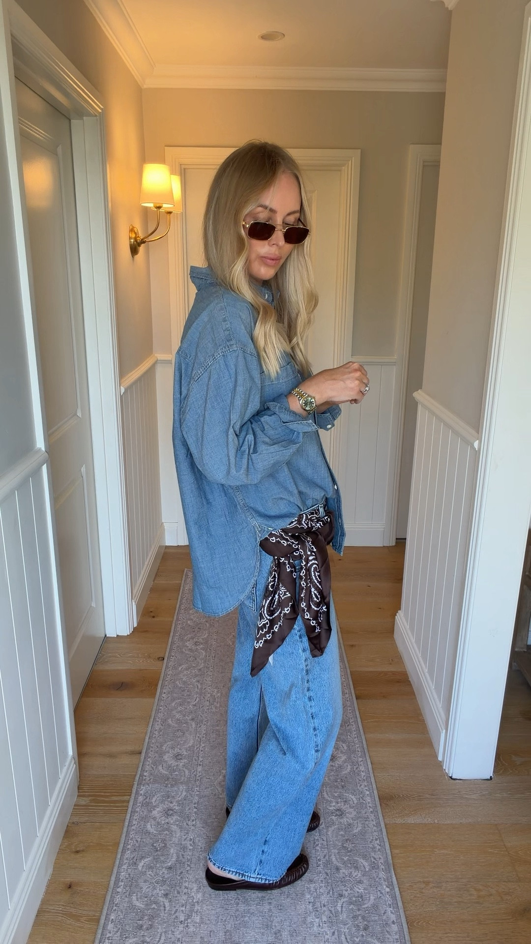 The @LEVI STRAUSS AUSTRALIA AND NEW ZEALAND  mid-season sale has officially landed - and yes, these jeans are included 🙌🏼 Along with the must-have accessory for Autumn/Winter 2026: a satin scarf.

This shirt has been a total bestseller and is finally back in stock in white 🙌🏼 The white is giving all the 90’s nostalgia vibes - definitely one to check out if you love a timeless wardrobe! 

#LTKaustralia #LTKsale #LTKautumn