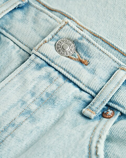 High Waisted Light Wash Raw Hem Jean Shorts | Express