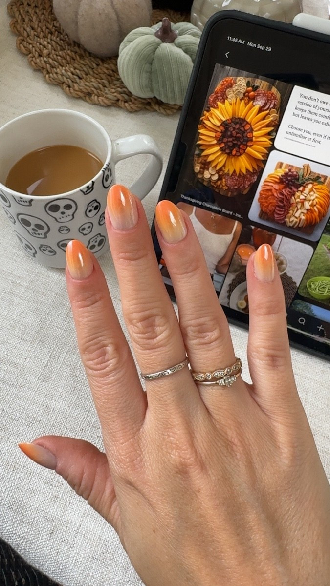 How cutie are these candy corn press on nails by Glamnetic 🎃🧡🍁 

Halloween, nail, inspo, beauty, Amazon, vibes, autumn, fall, ulta, nail art 



#LTKHalloween #LTKFallSale #LTKBeauty